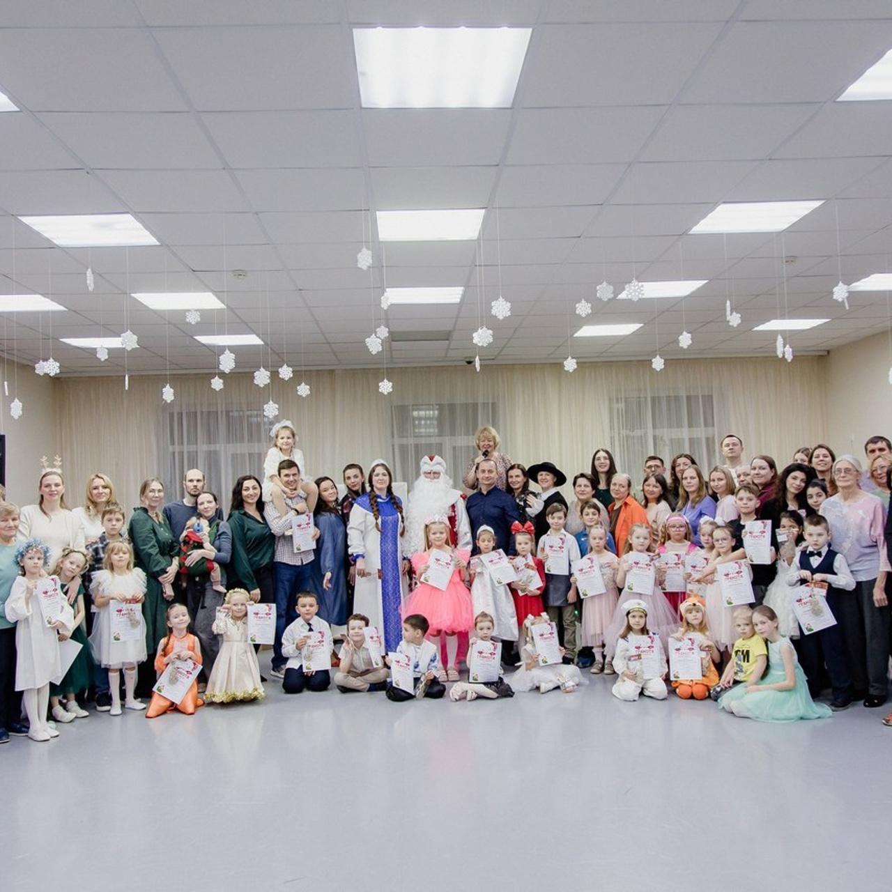 Отзывы. Фотограф Авилова Дарья ● Тюмень● Съемка больших семей ●Архив поколений