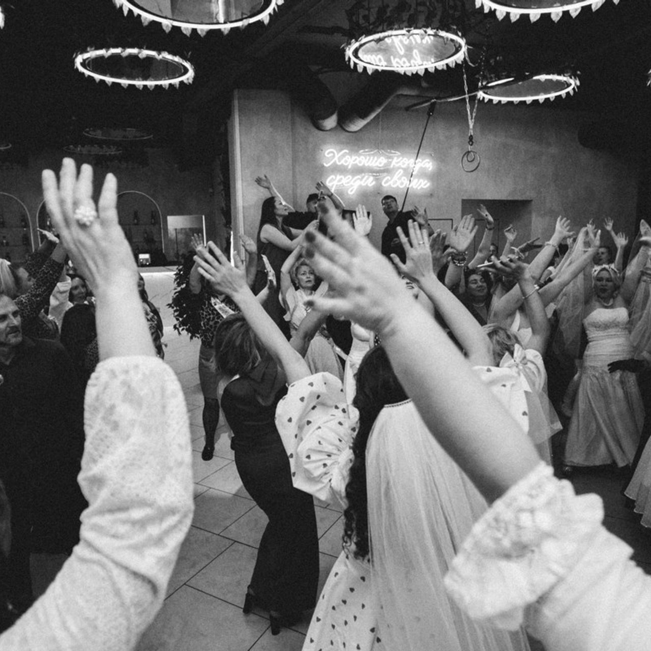 Отзывы. Фотограф Авилова Дарья ● Тюмень● Съемка больших семей ●Архив поколений