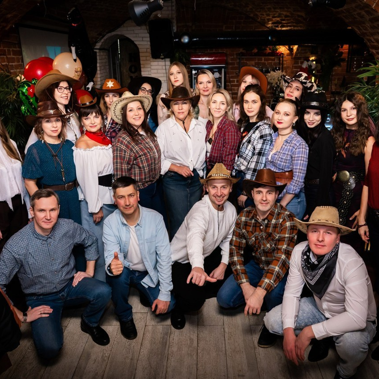 Отзывы. Выпускные альбомы Иваново / Роман Тихомиров