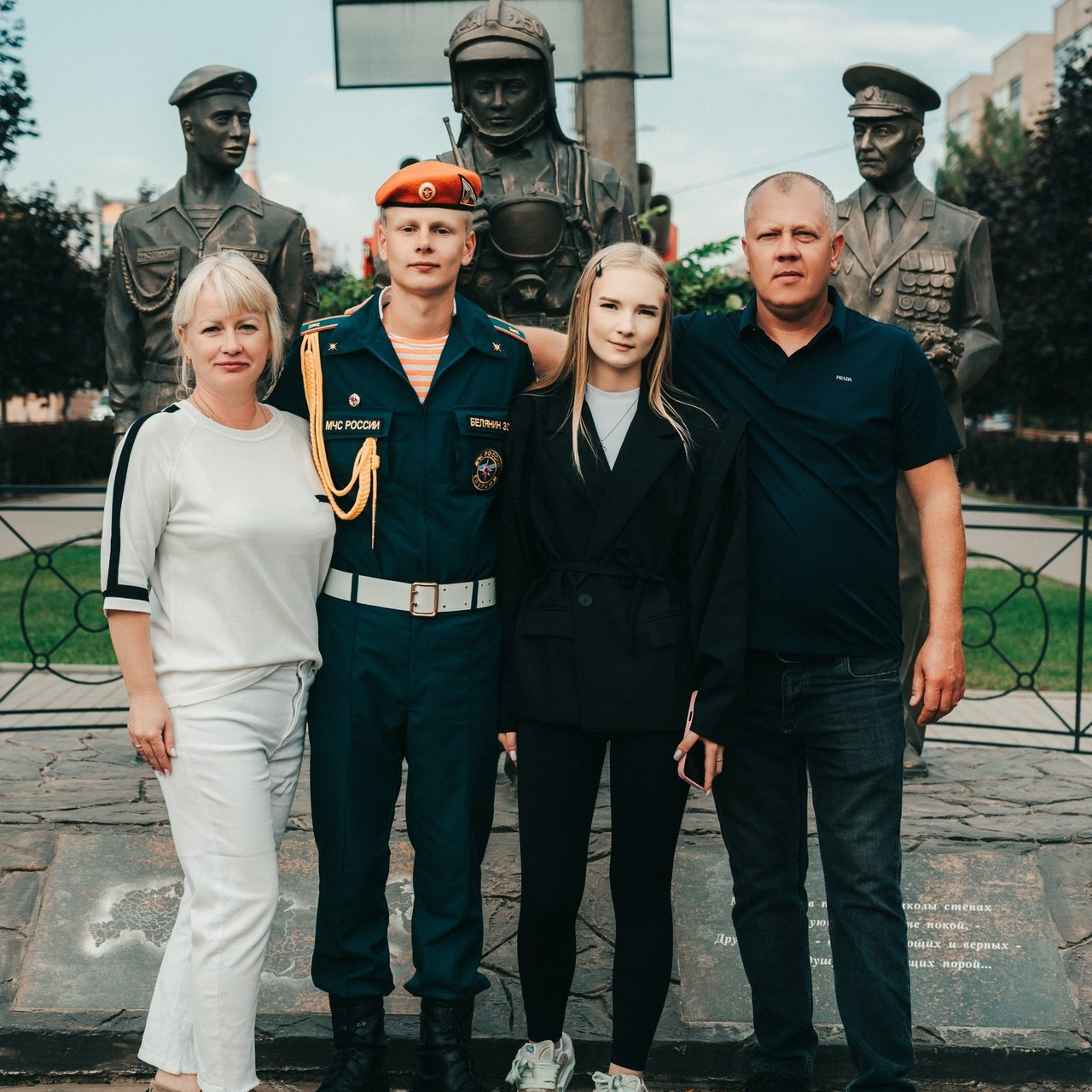 Отзывы. Выпускные альбомы Иваново / Роман Тихомиров