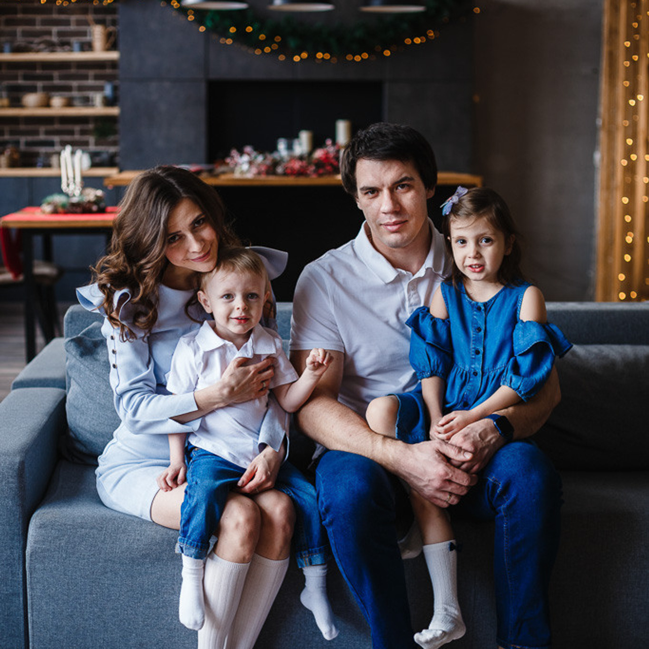 Никита, Карина, Николь и Дэниел