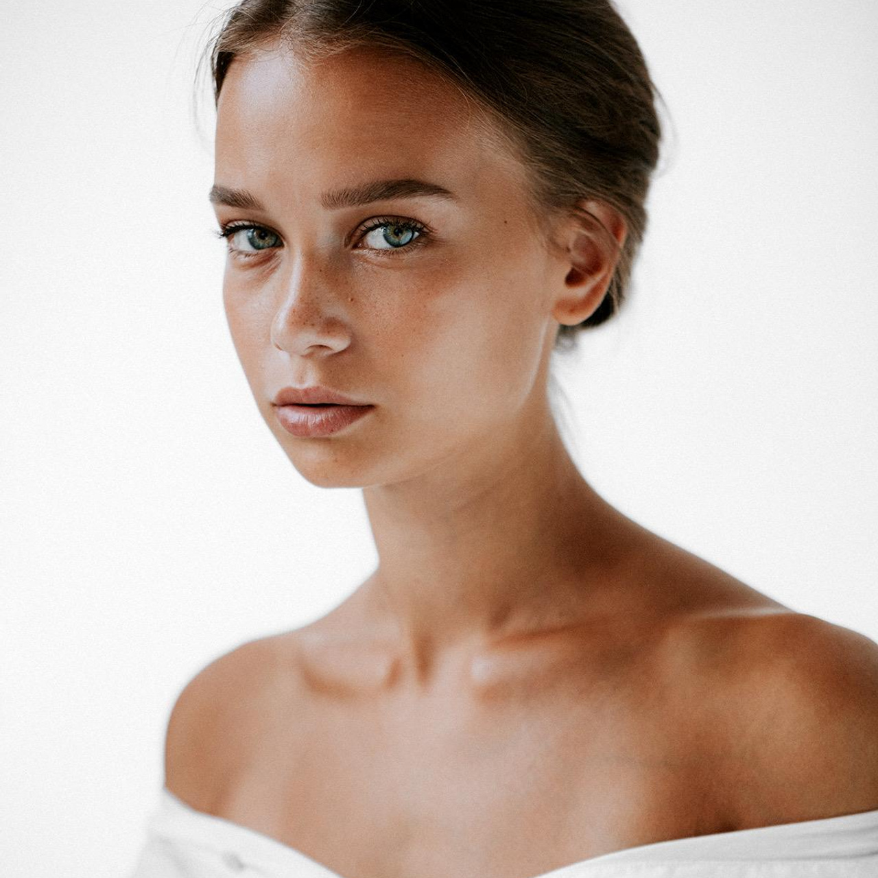 Девушки. Алексей Трифонов