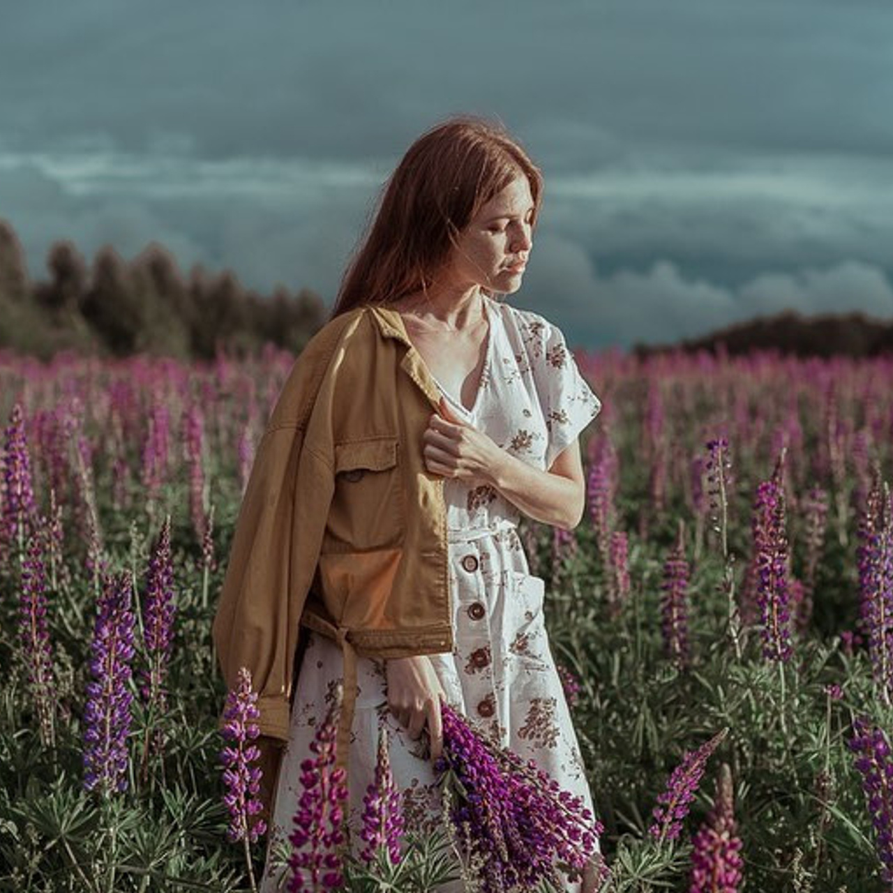 Татьяна в люпинах