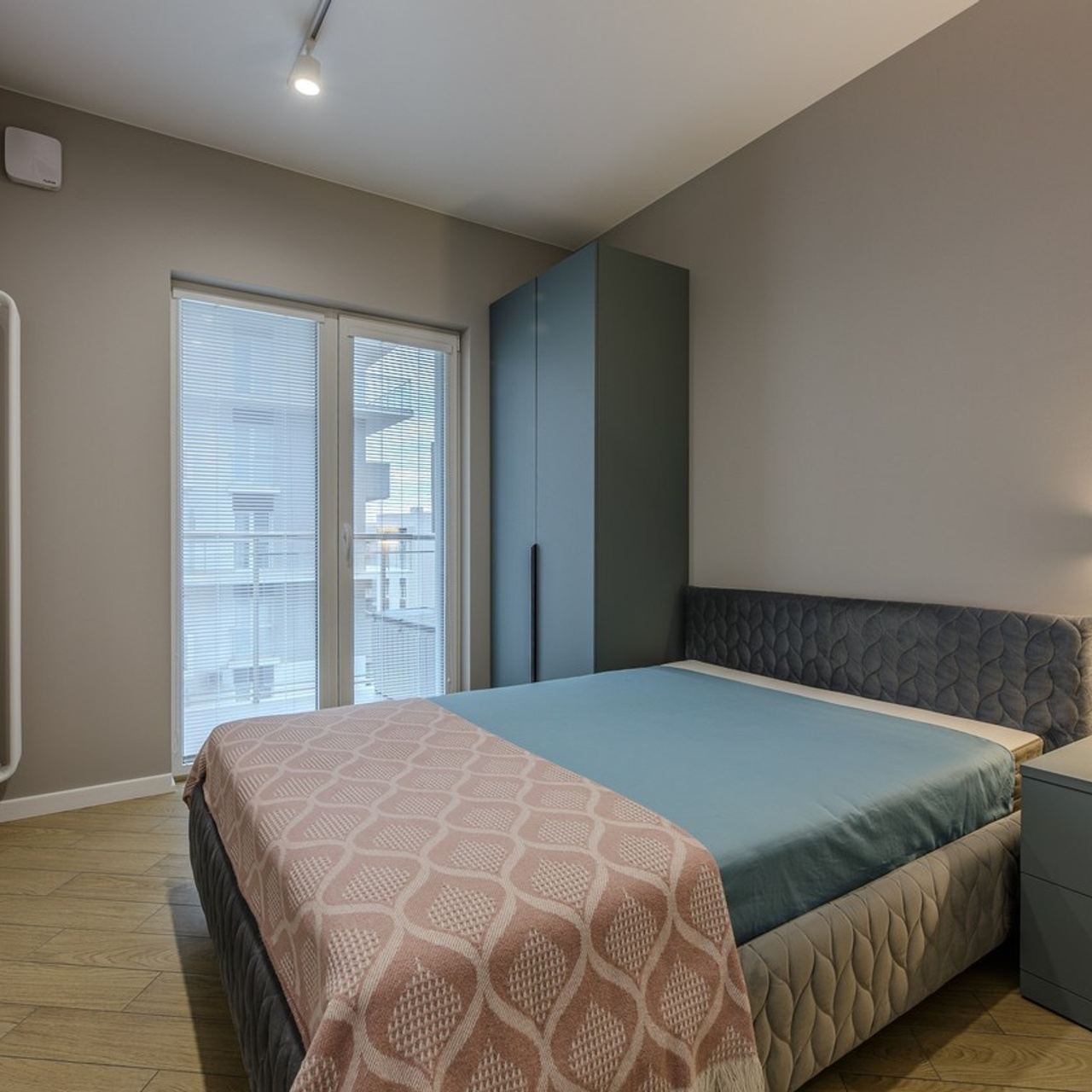 Renatphoto-Отзывы о профессиональном фотографе в Анапе. Профессиональная фотосъёмка интерьеров, предметная фотосессия еды для меню г. Анапа