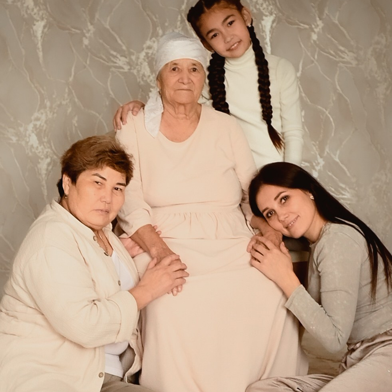 Прабабушка бабушка мама дочь. Сохраню важные для тебя моменты