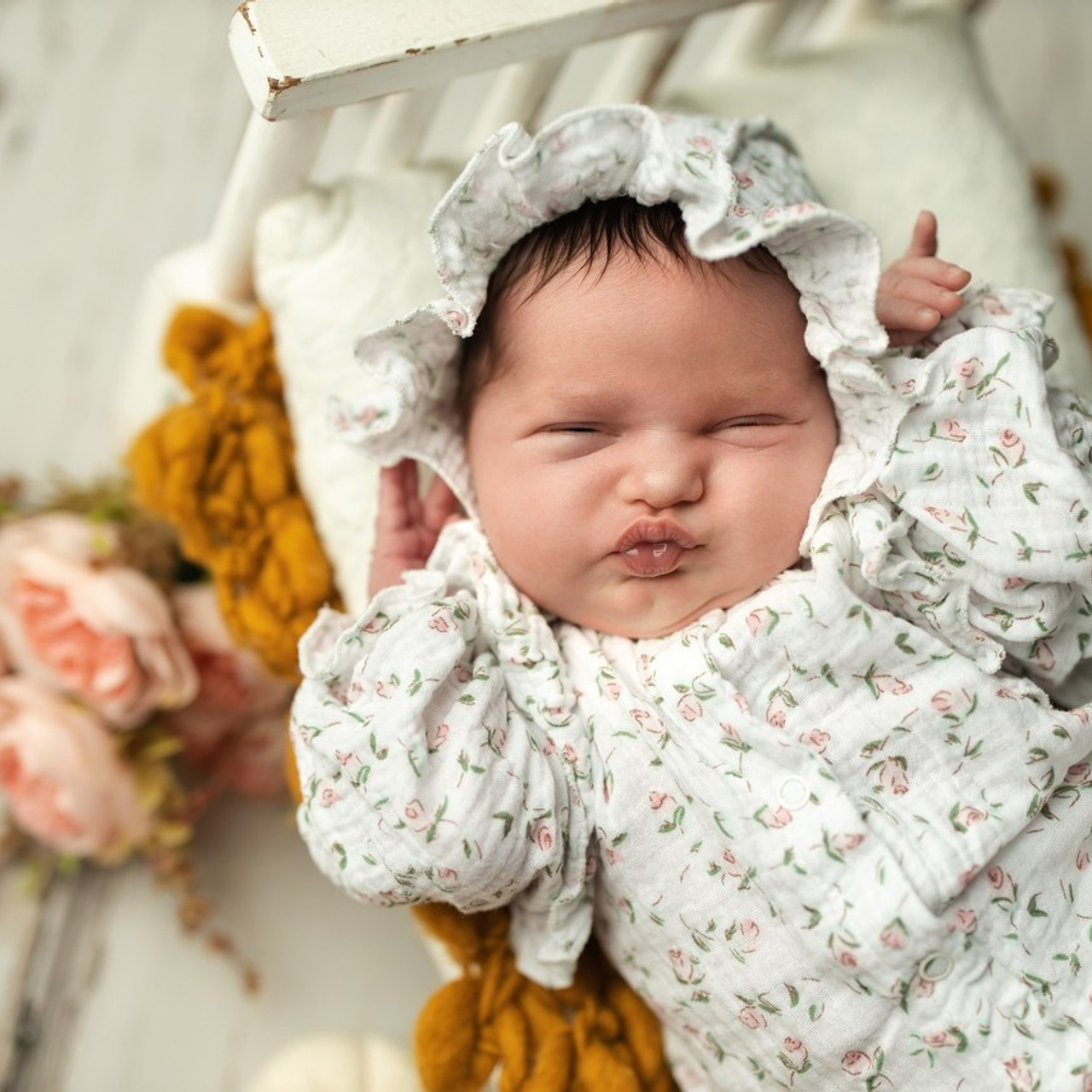 Отзывы о студии фотографов новорожденных и Церковных Таинств в Старом Осколе Юрия и Ольги Гильфаовых. Фотостудия для новорожденных в Старом Осколе Гильфановых Юрия и Ольги