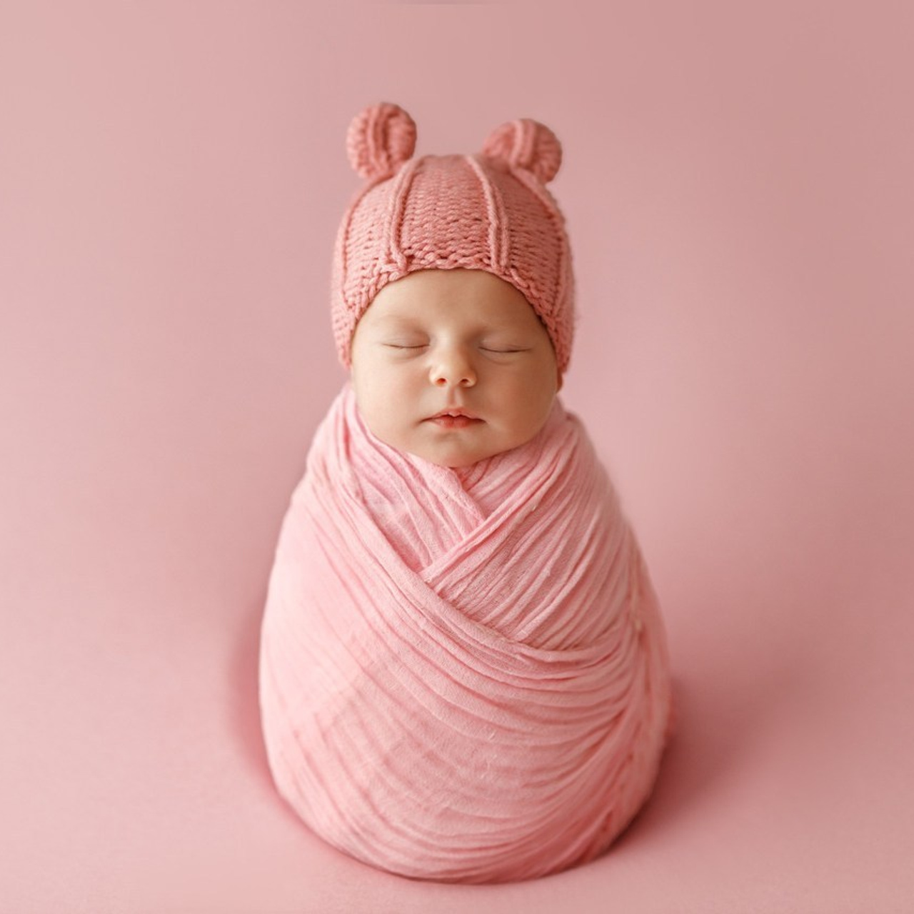 Отзывы о студии фотографов новорожденных и Церковных Таинств в Старом Осколе Юрия и Ольги Гильфаовых. Фотостудия для новорожденных в Старом Осколе Гильфановых Юрия и Ольги