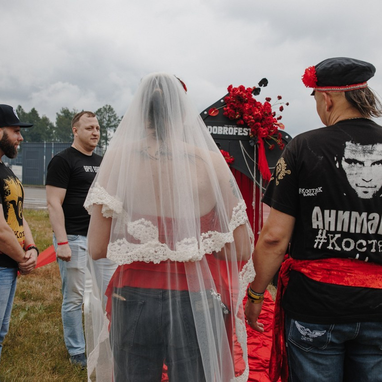 Александра ХаритоноваЧлен Союза Фотохудожников России. Портретный фотограф  www.fostorya.ru Познакомиться поближе. ТИНАОТИМ — комьюнити экспертов Новой Москвы, продюсерский центр, организация мероприятий ТТ