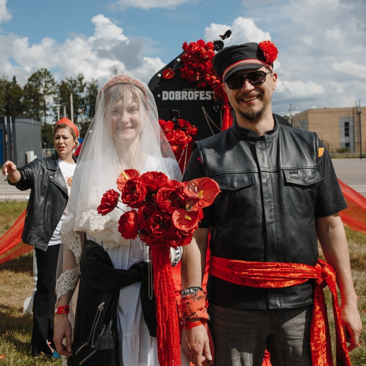 Александра ХаритоноваЧлен Союза Фотохудожников России. Портретный фотограф  www.fostorya.ru Познакомиться поближе. ТИНАОТИМ — комьюнити экспертов Новой Москвы, продюсерский центр, организация мероприятий ТТ