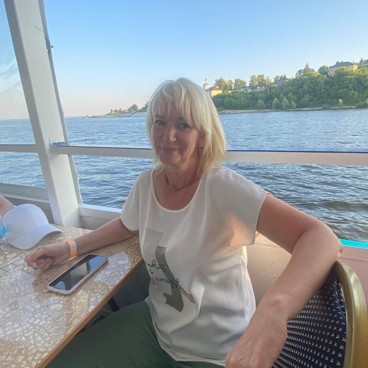 Отзывы. Стильные выпускные альбомы и индивидуальные фотосессии в Таганроге