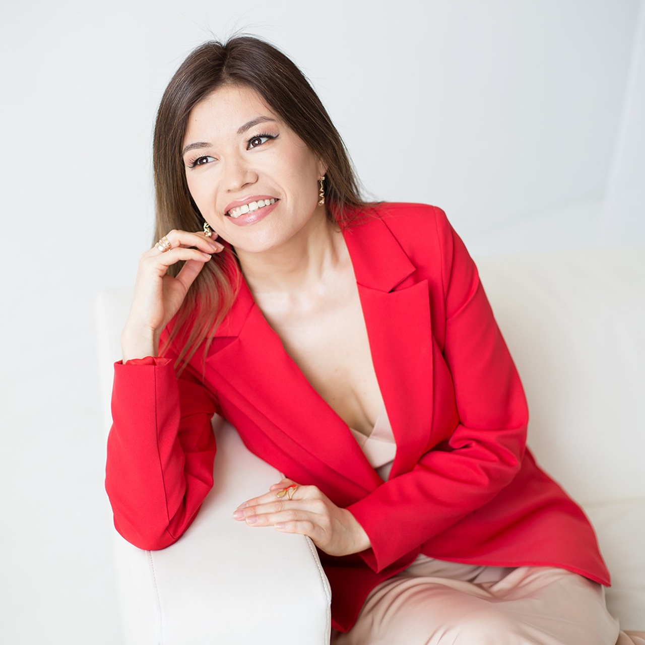 ГУЛЬНАРА практик таро и гвоздестояния