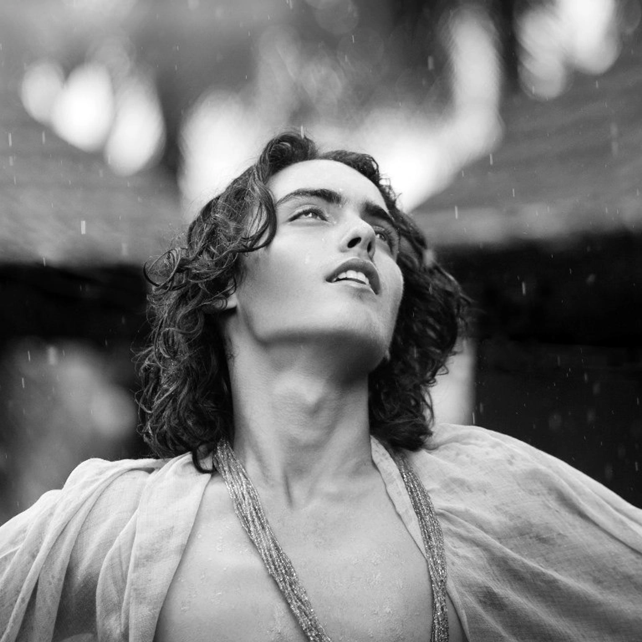 - фотосессии в эксклюзивных образах в  СПб и Москве. провожу регулярны. Фотограф Облако Александра