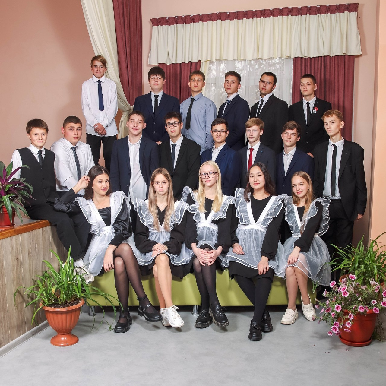 Отзывы. Студия выпускных альбомов и школьной фотографии «Идея» г. Оренбург