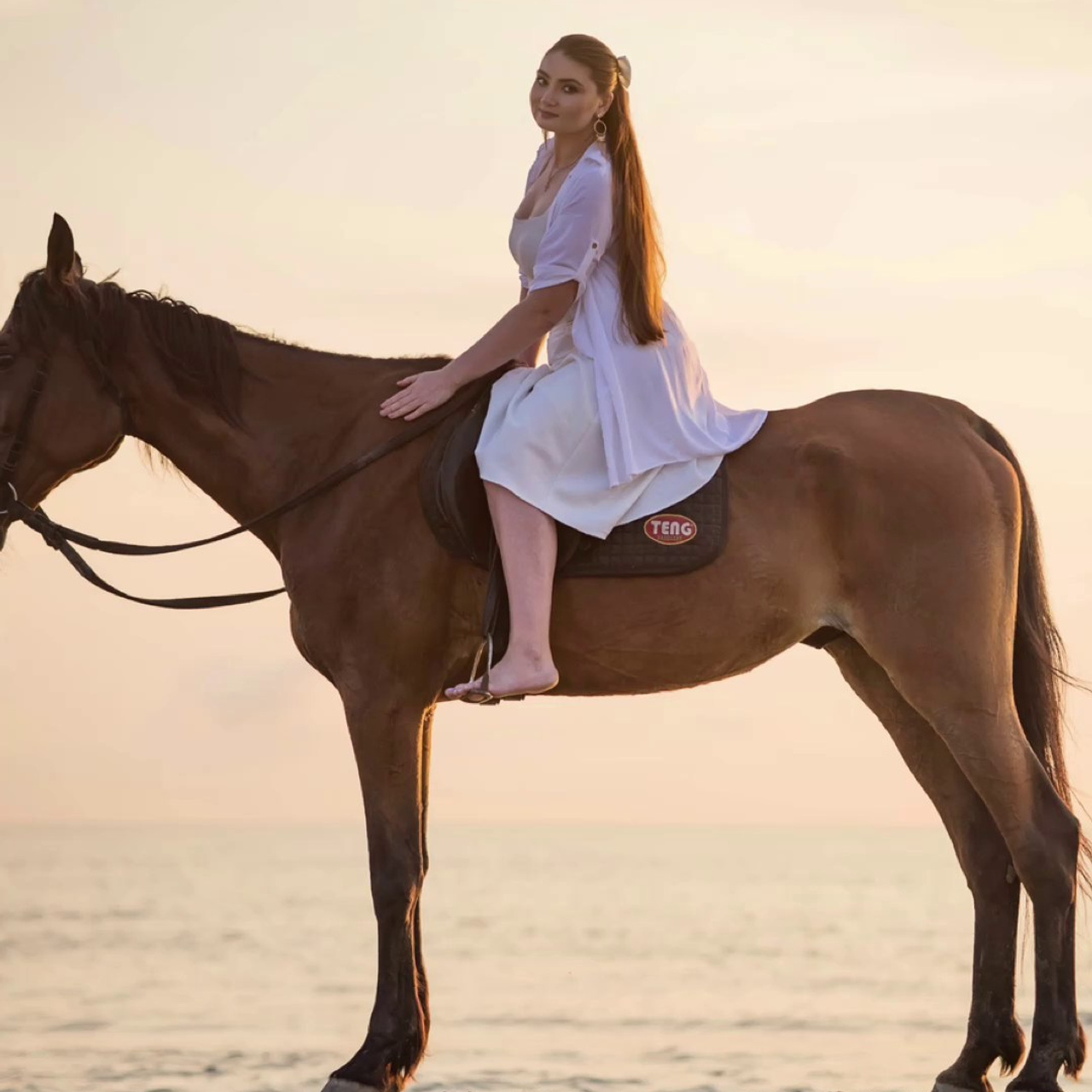 Конная фотосессия на море. Фотограф Дагестан | Лошади | Этноплатья | Туры