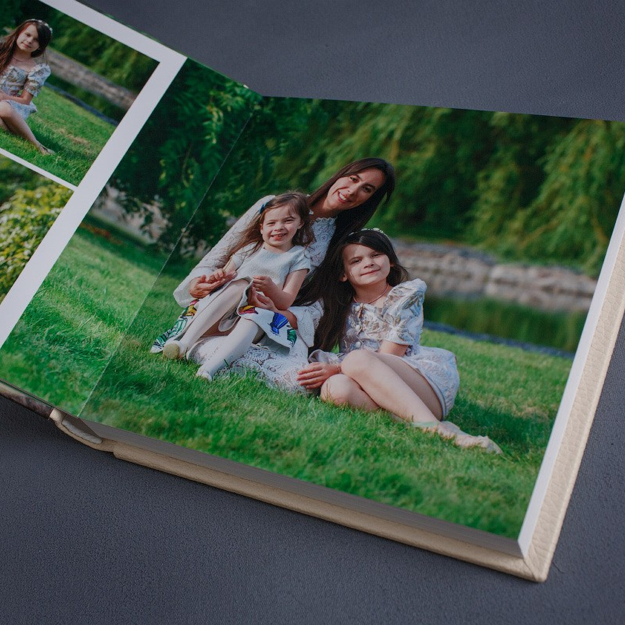 Фотокниги для двух сестричек. Фотограф в Москве Татьяна Байкова