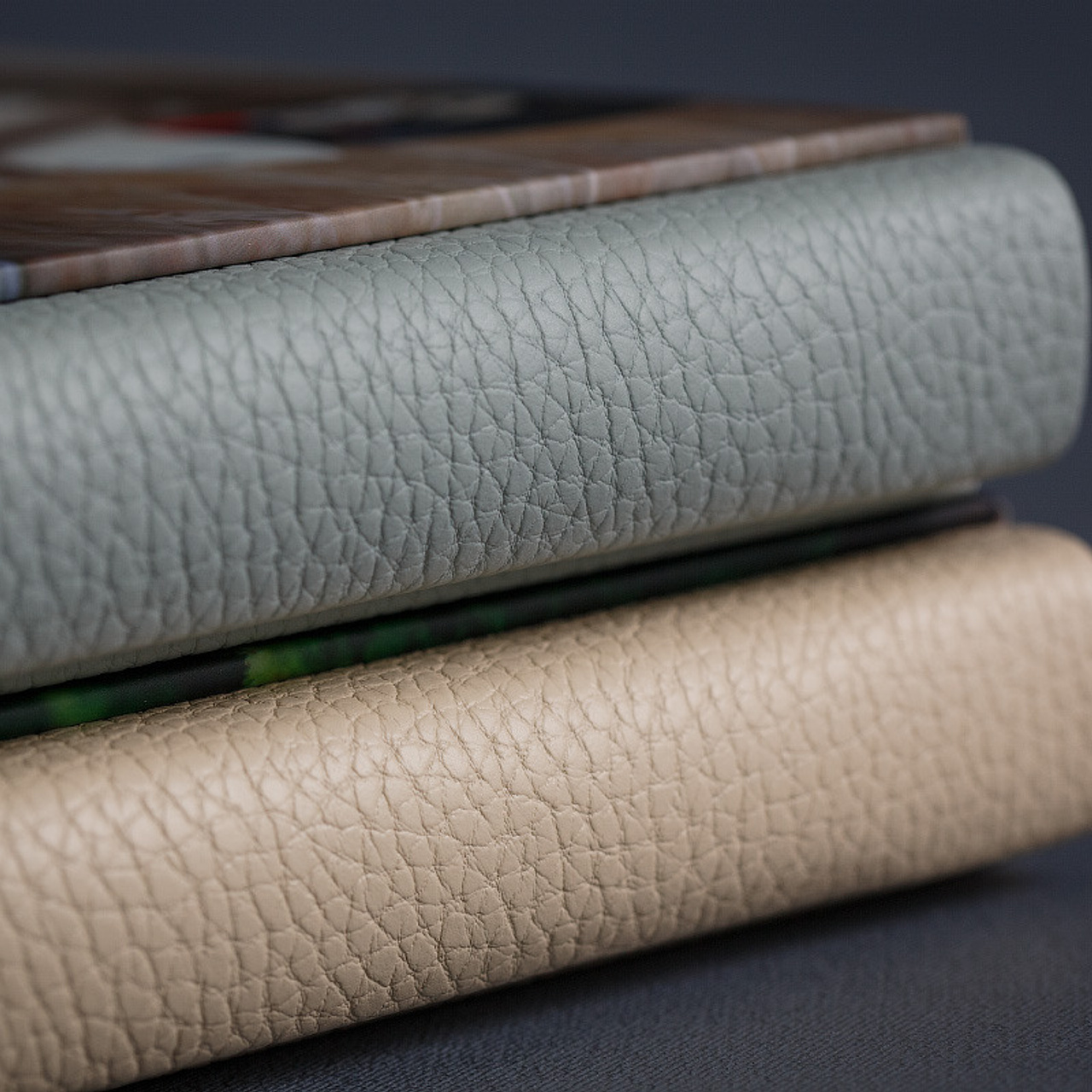 Фотокниги для двух сестричек. Фотограф в Москве Татьяна Байкова