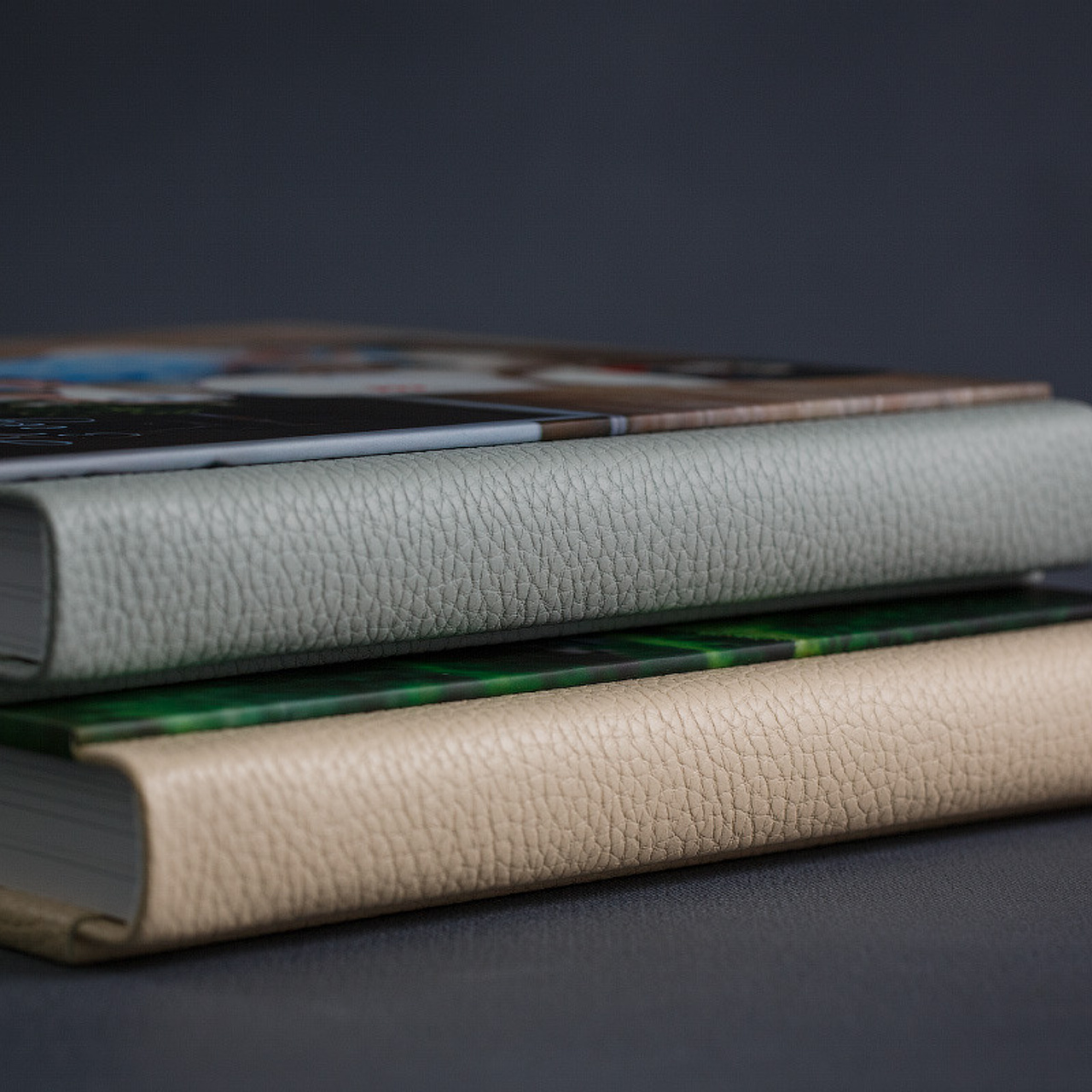 Фотокниги для двух сестричек. Фотограф в Москве Татьяна Байкова