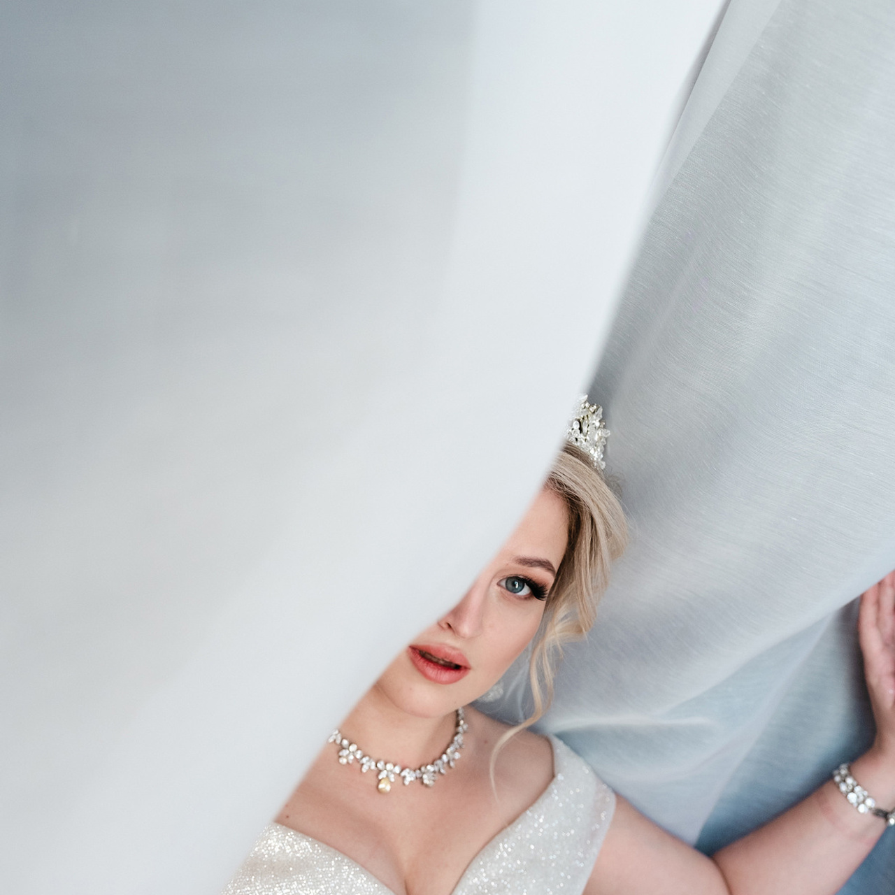 Фотосессия невесты в номере ателя Ставрополь.