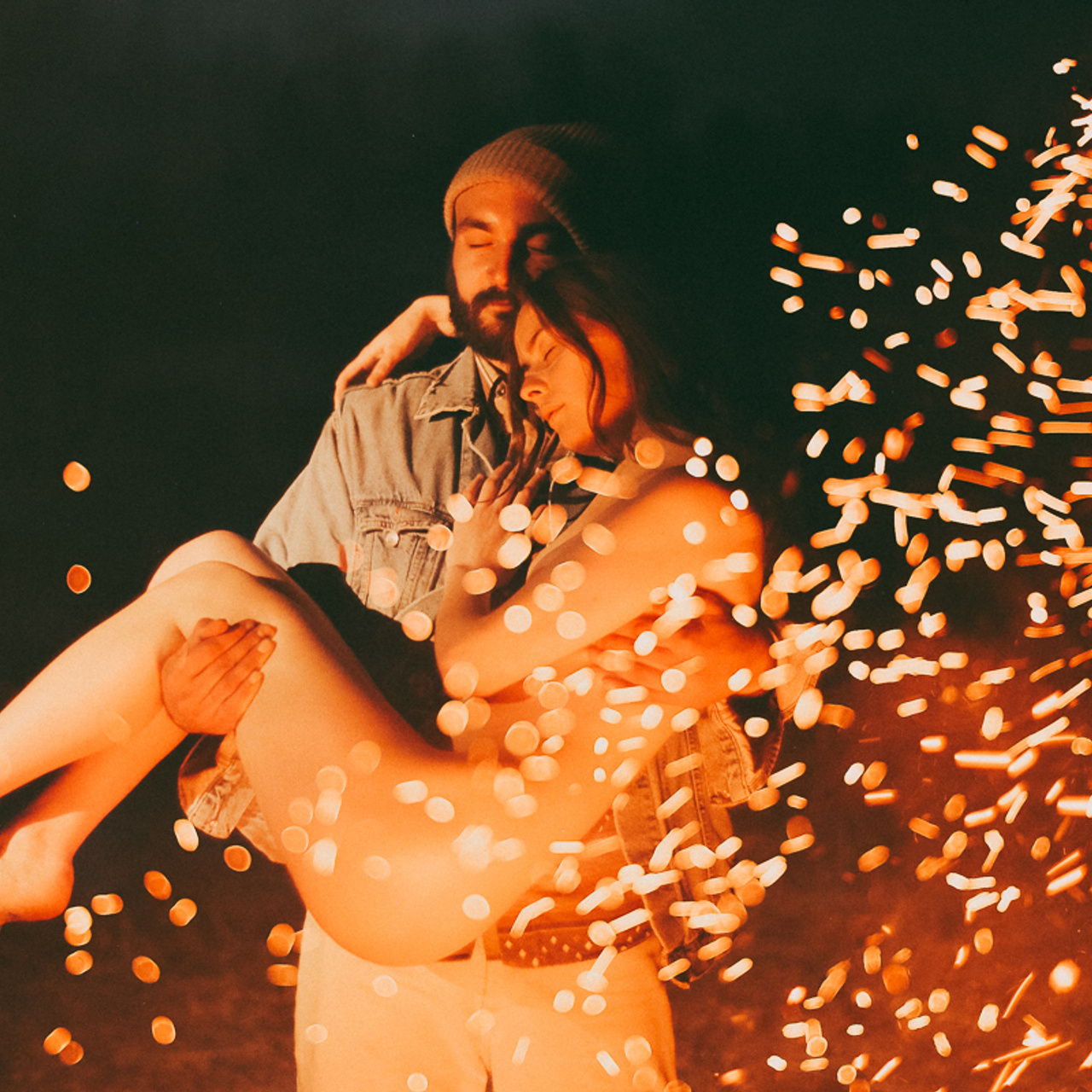 Мы так стремительно падаем вверх