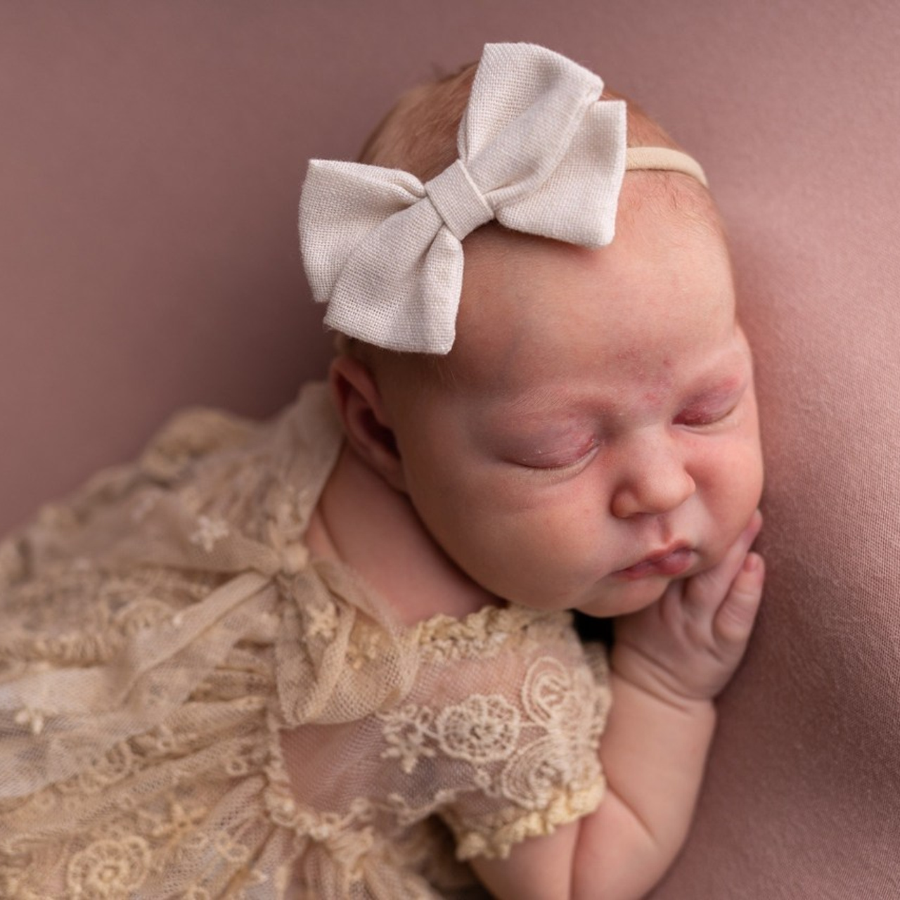 Отзывы родителей о фотосъемке малышей в Омской области. Лучше чем у Столярова. Фотограф новорожденных малышей в Омске и Омской области Эльвира Камаева