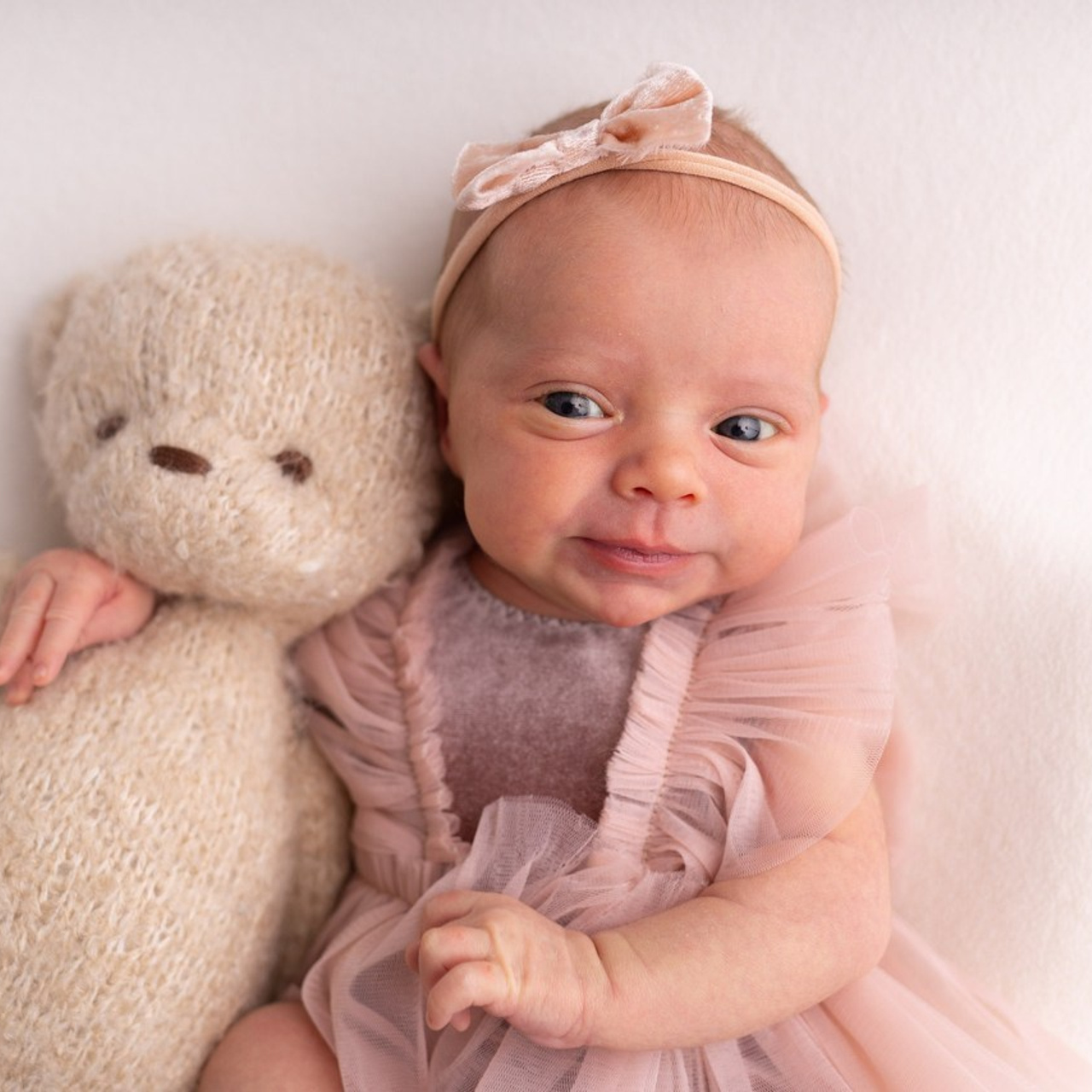 Отзывы родителей о фотосъемке малышей в Омской области. Лучше чем у Столярова. Фотограф новорожденных малышей в Омске и Омской области Эльвира Камаева