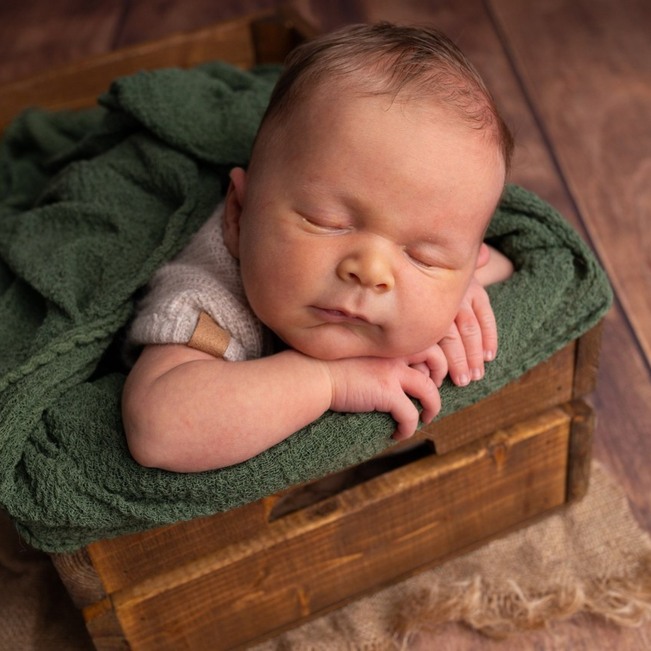 Отзывы родителей о фотосъемке малышей в Омской области. Лучше чем у Столярова. Фотограф новорожденных малышей в Омске и Омской области Эльвира Камаева