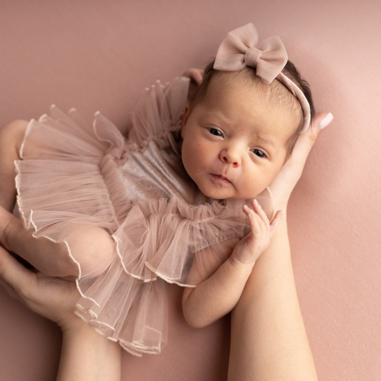 Отзывы родителей о фотосъемке малышей в Омской области. Лучше чем у Столярова. Фотограф новорожденных малышей в Омске и Омской области Эльвира Камаева