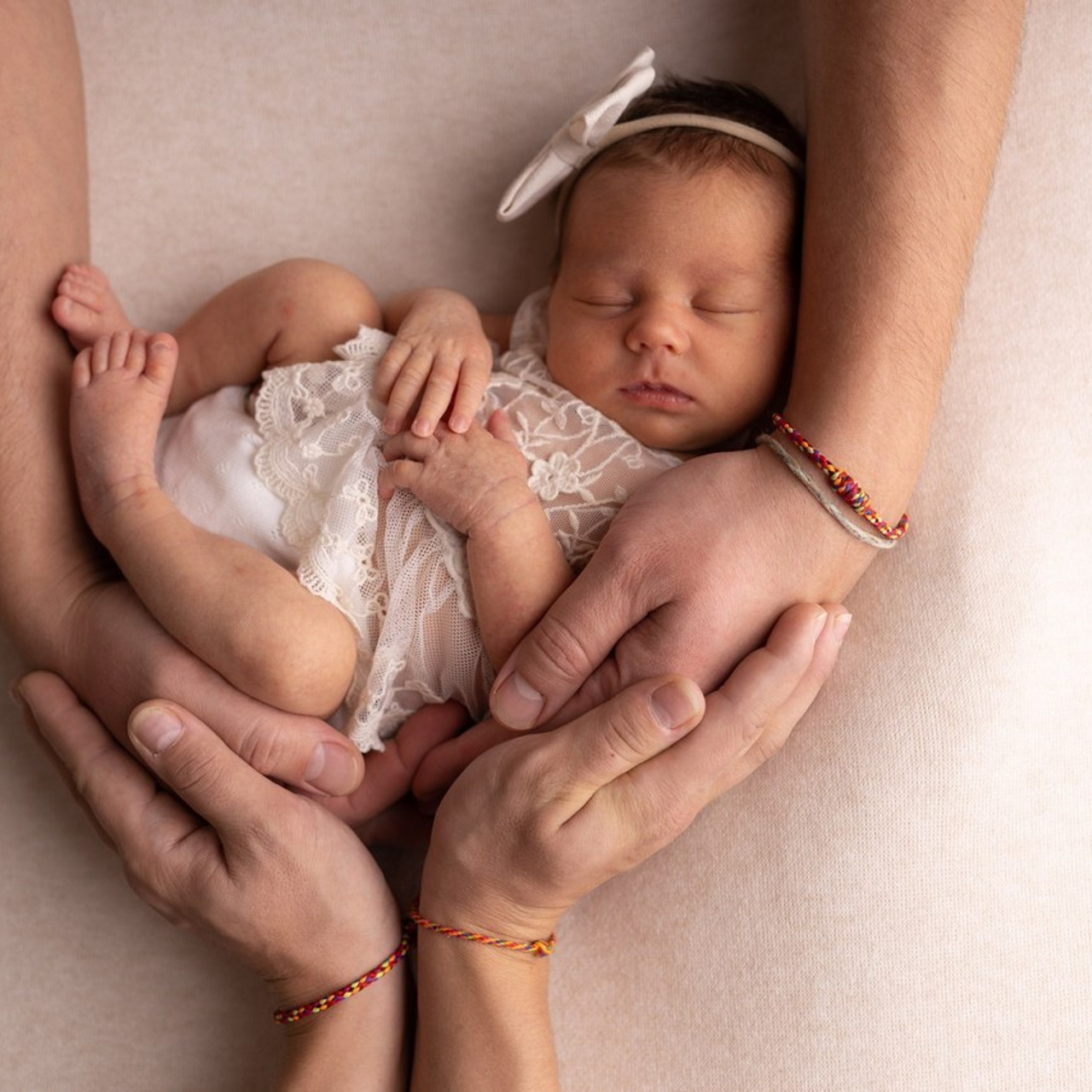 Отзывы родителей о фотосъемке малышей в Омской области. Лучше чем у Столярова. Фотограф новорожденных малышей в Омске и Омской области Эльвира Камаева
