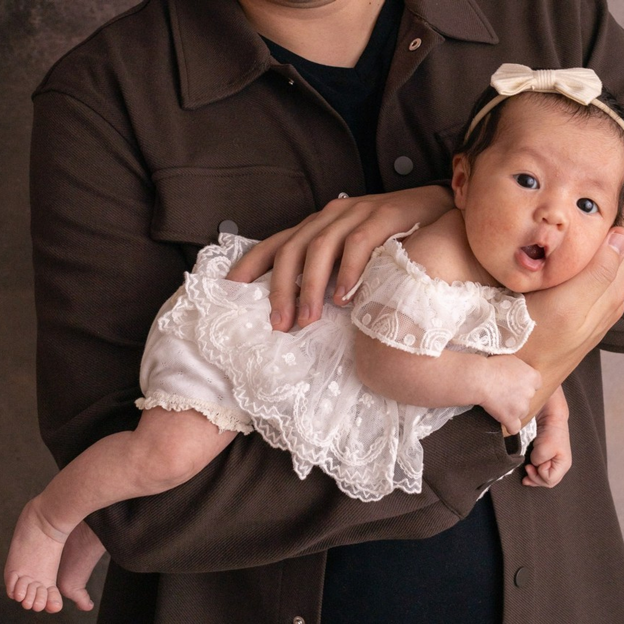 Отзывы родителей о фотосъемке малышей в Омской области. Лучше чем у Столярова. Фотограф новорожденных малышей в Омске и Омской области Эльвира Камаева