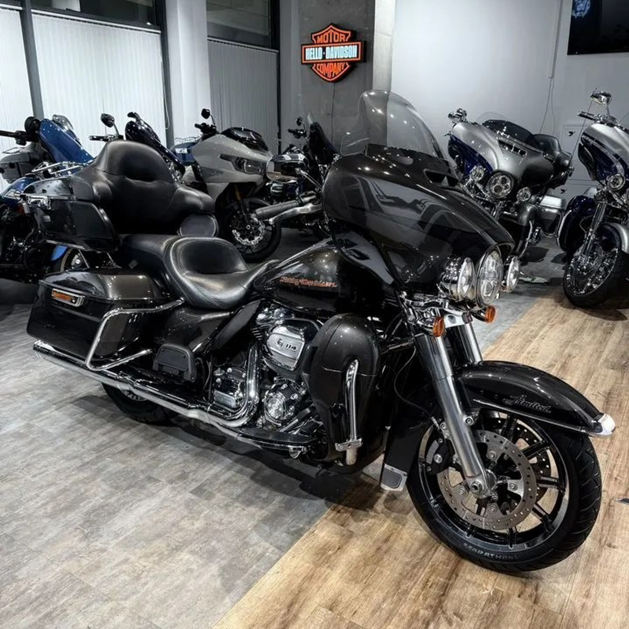 114 Electra Glide Limited (KessTech)