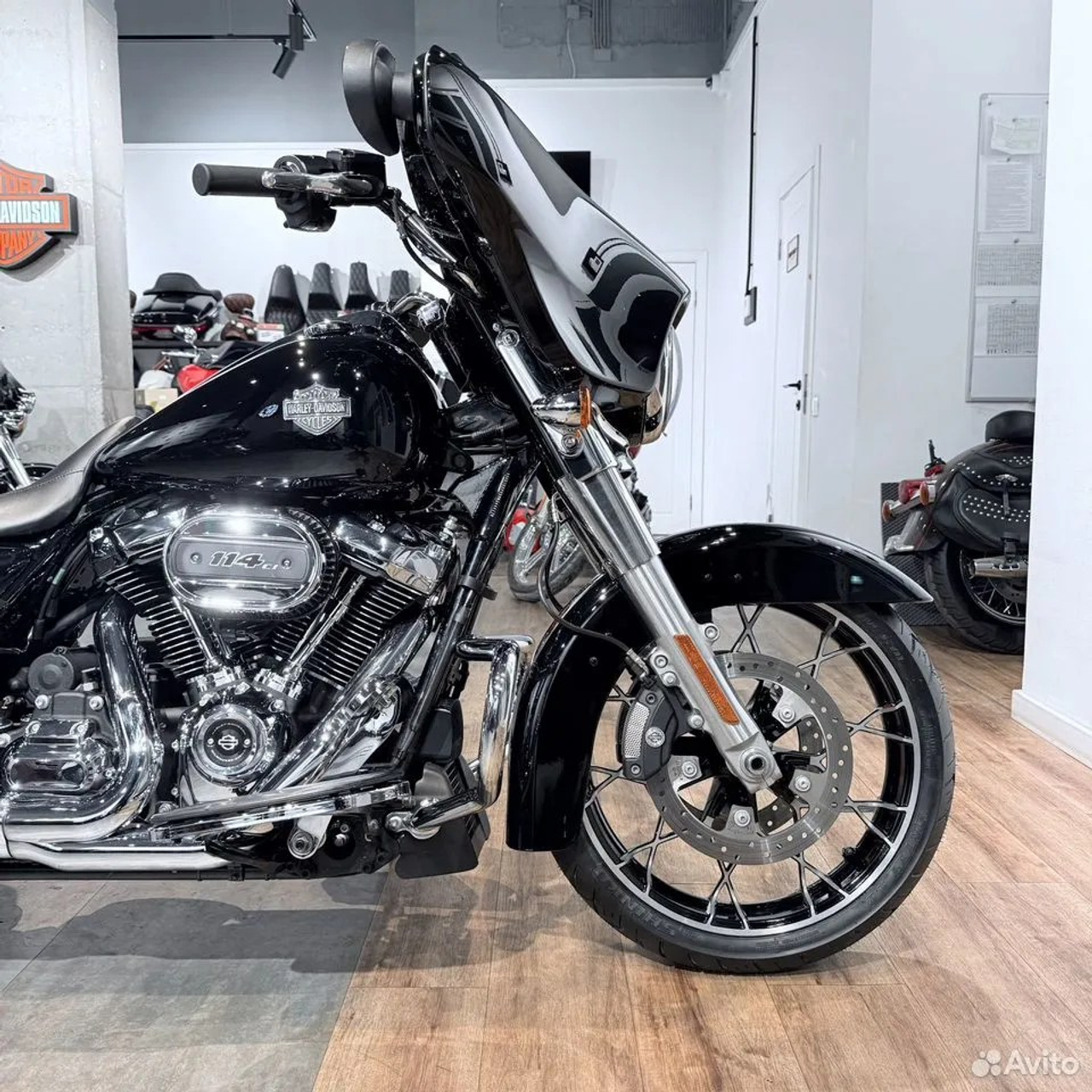 2021 Street Glidе Sреcial 114 Vivid Blасk Chrоmе