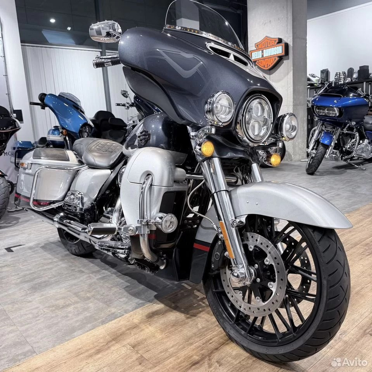 2019 CVO Street Glide Special 117 (Magnetic Grey)
