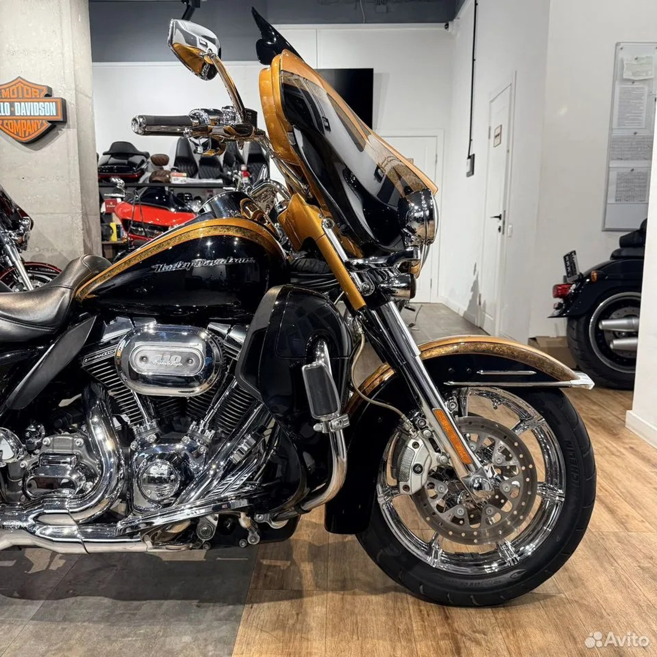 2014 CVO Еlесtra Glide Limited Gоld Rush