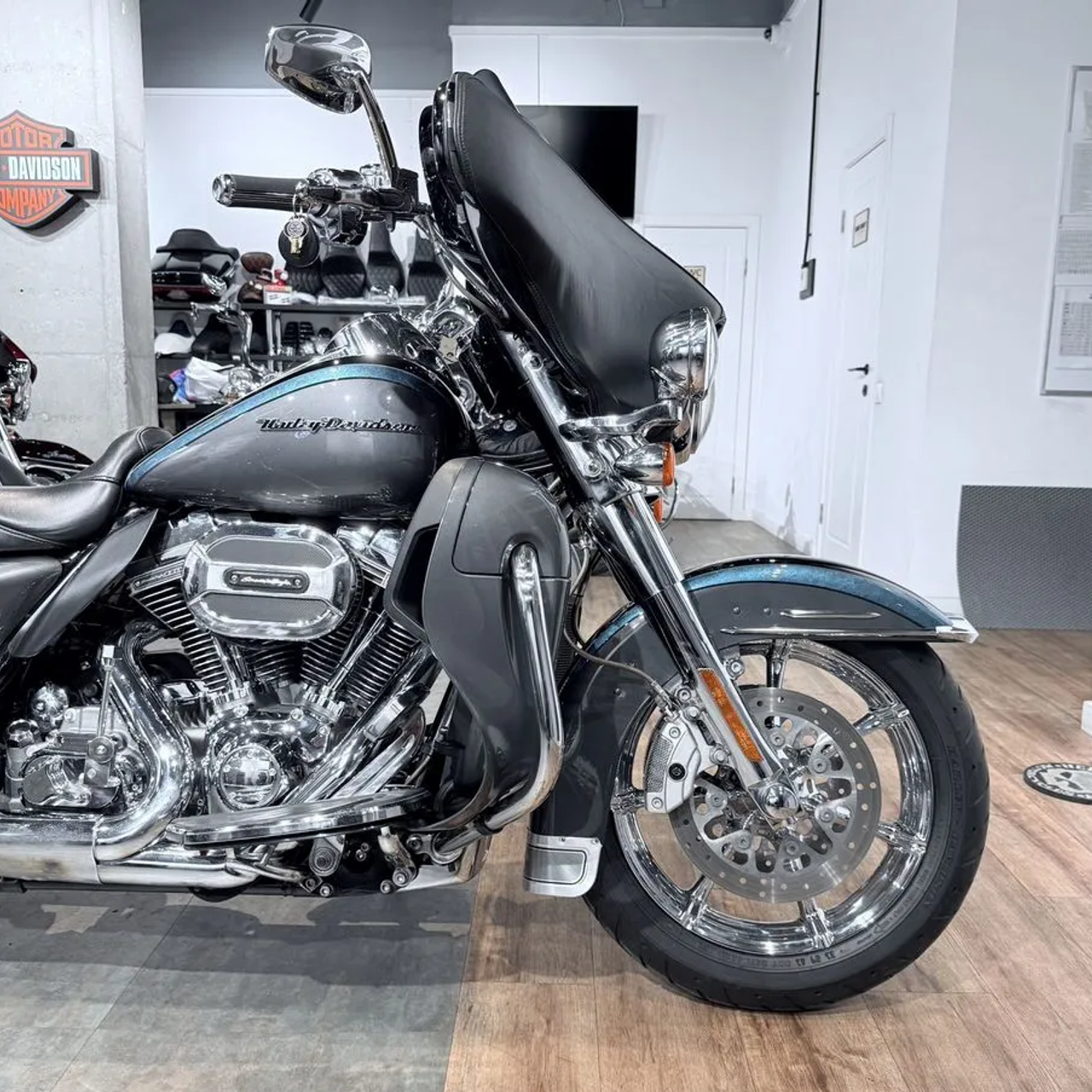 2015 Elесtra Glide CVO Limited 110 ABS