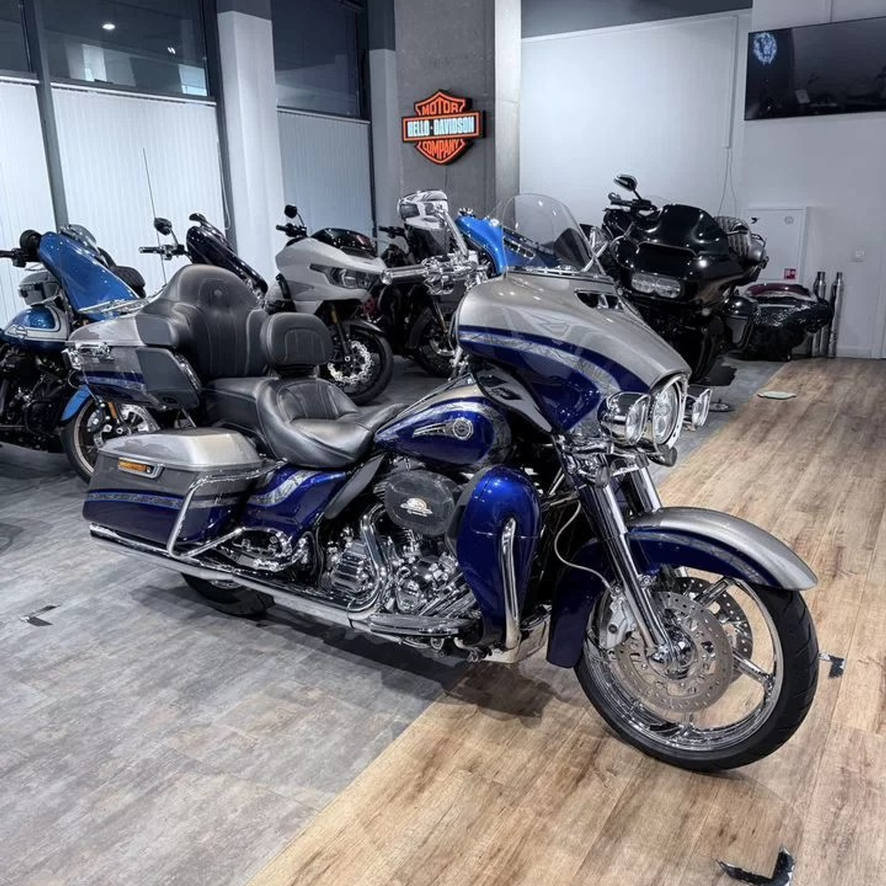 2016 CVO Limited 110