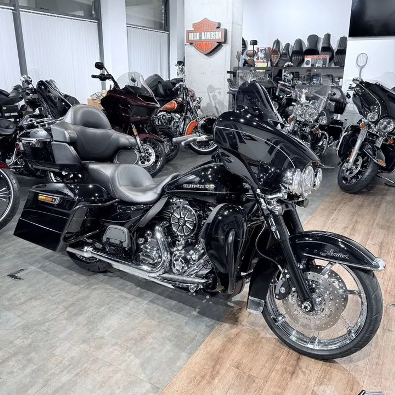 2016 Еlесtrа Glidе Limitеd 103 АВS Вlасk Реаrl
