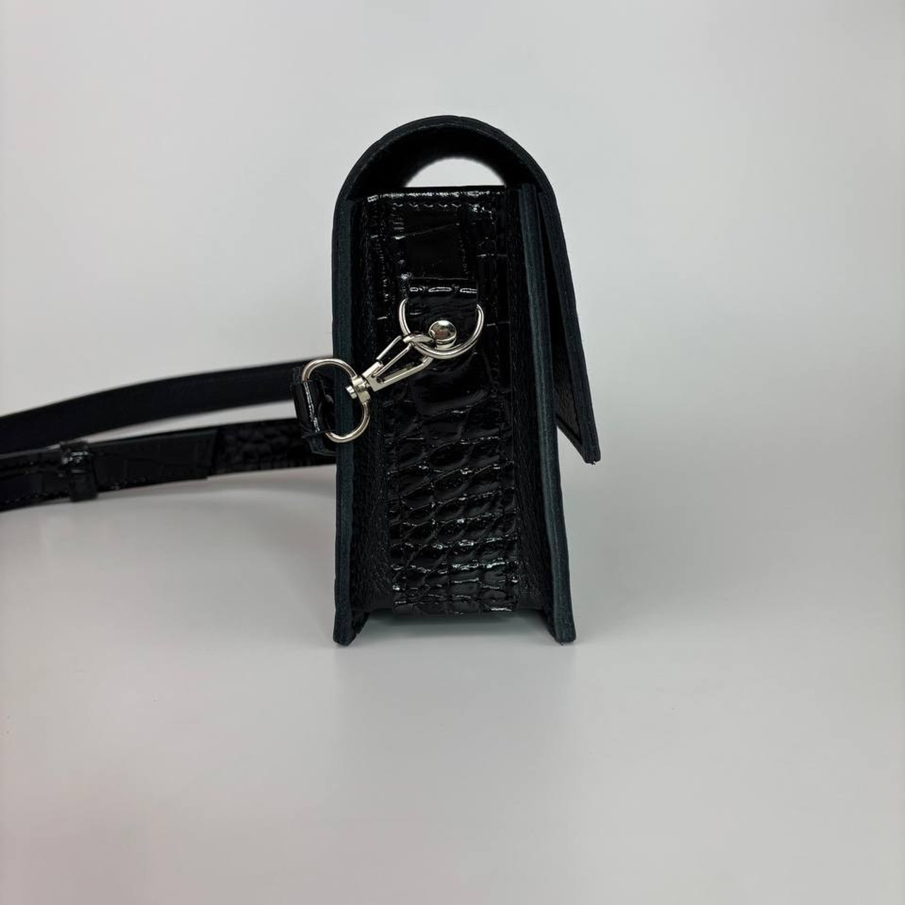 Юта мини черная лакированная. Бренд Alligatore Biaco — это изящные изделия из натуральной кожи