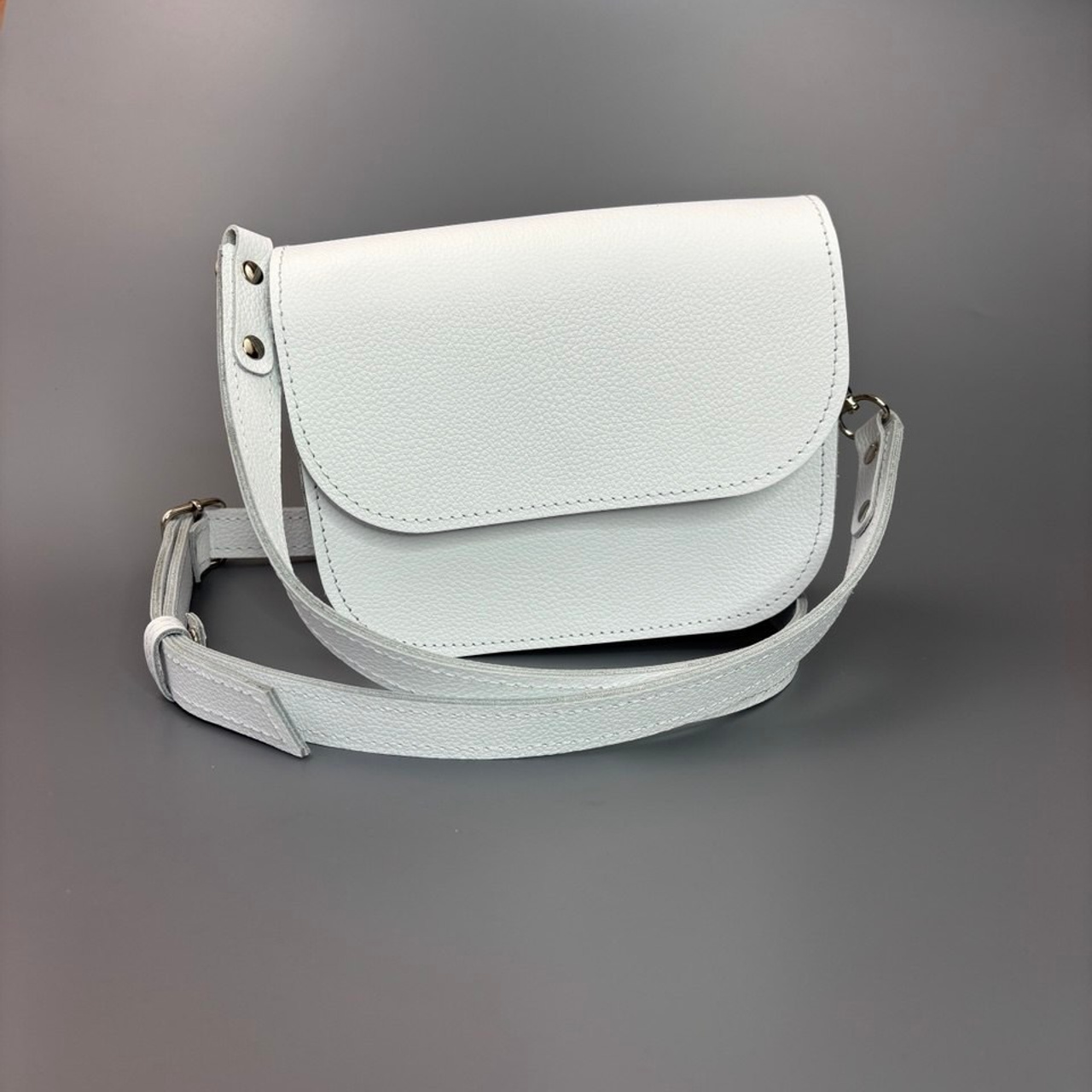 Нэя белая. Бренд Alligatore Biaco — это изящные изделия из натуральной кожи