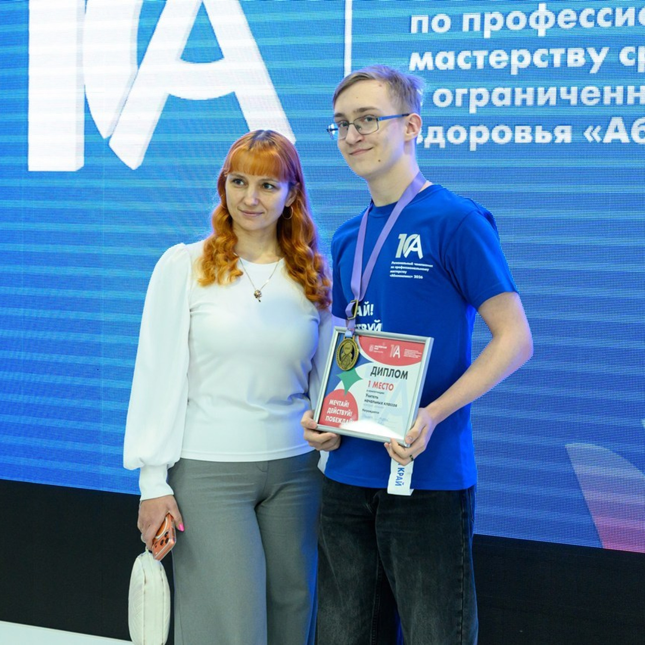 Отзывы. Приветствую! Меня зовут Александра, я занимаюсь репортажной и предметной съемкой в Красноярске