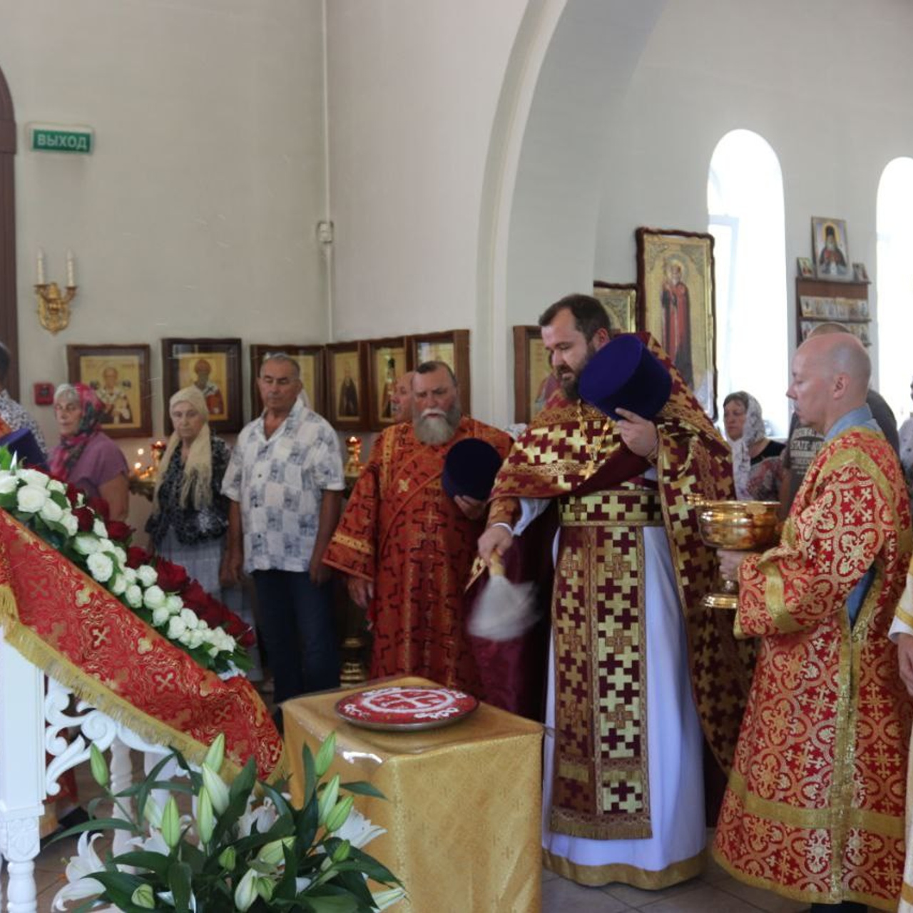 Престольный праздник в храме Царственных страстотерпцев. Саратовское Юго-Западное благочиние