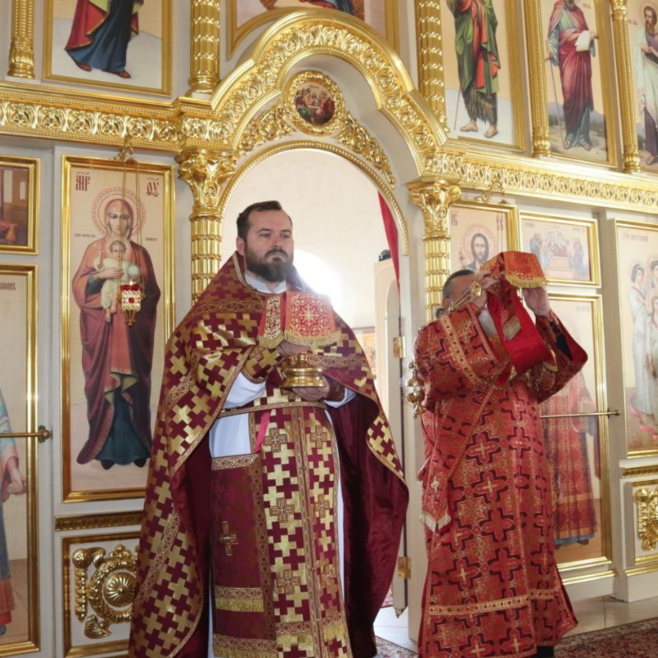 Престольный праздник в храме Царственных страстотерпцев. Саратовское Юго-Западное благочиние