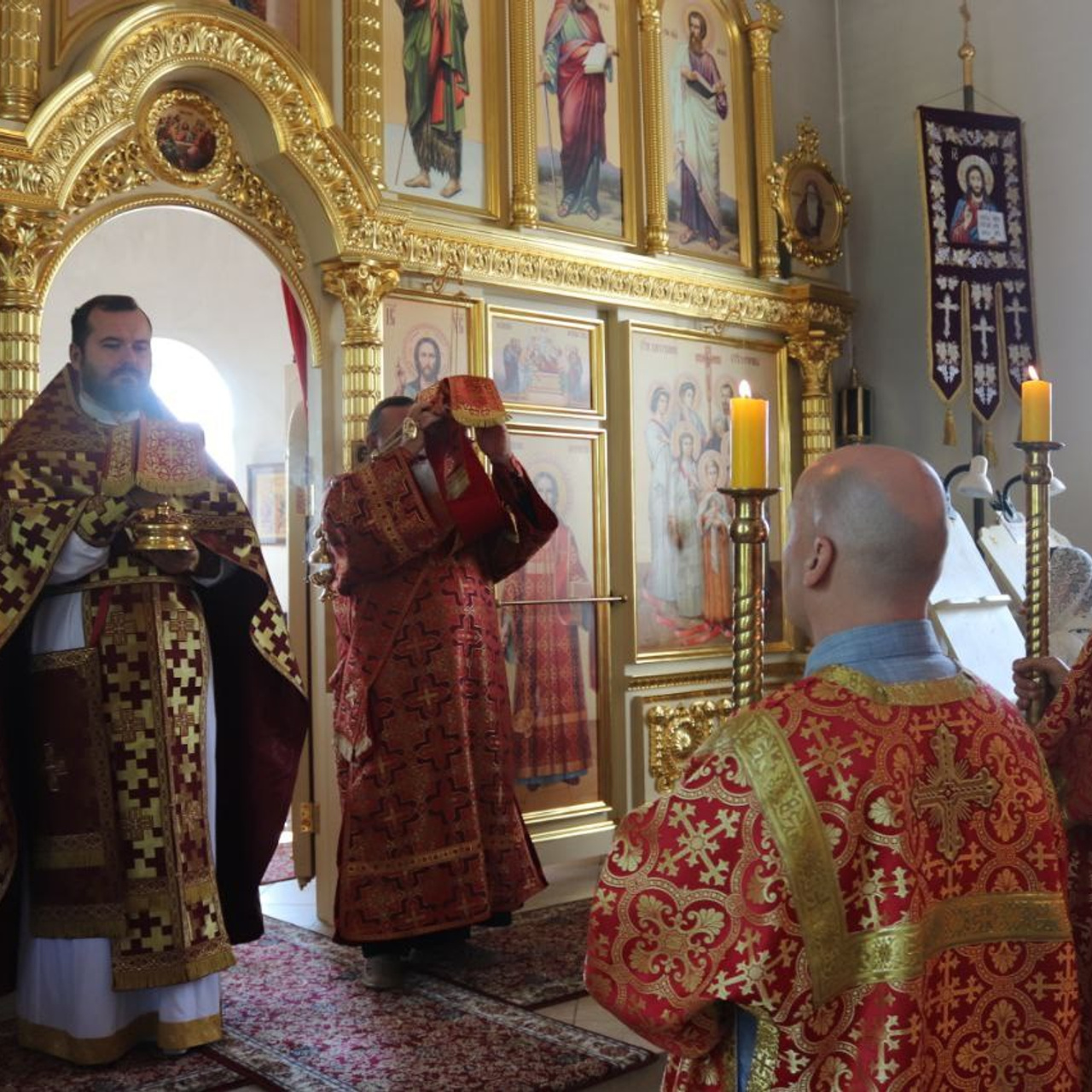 Престольный праздник в храме Царственных страстотерпцев. Саратовское Юго-Западное благочиние