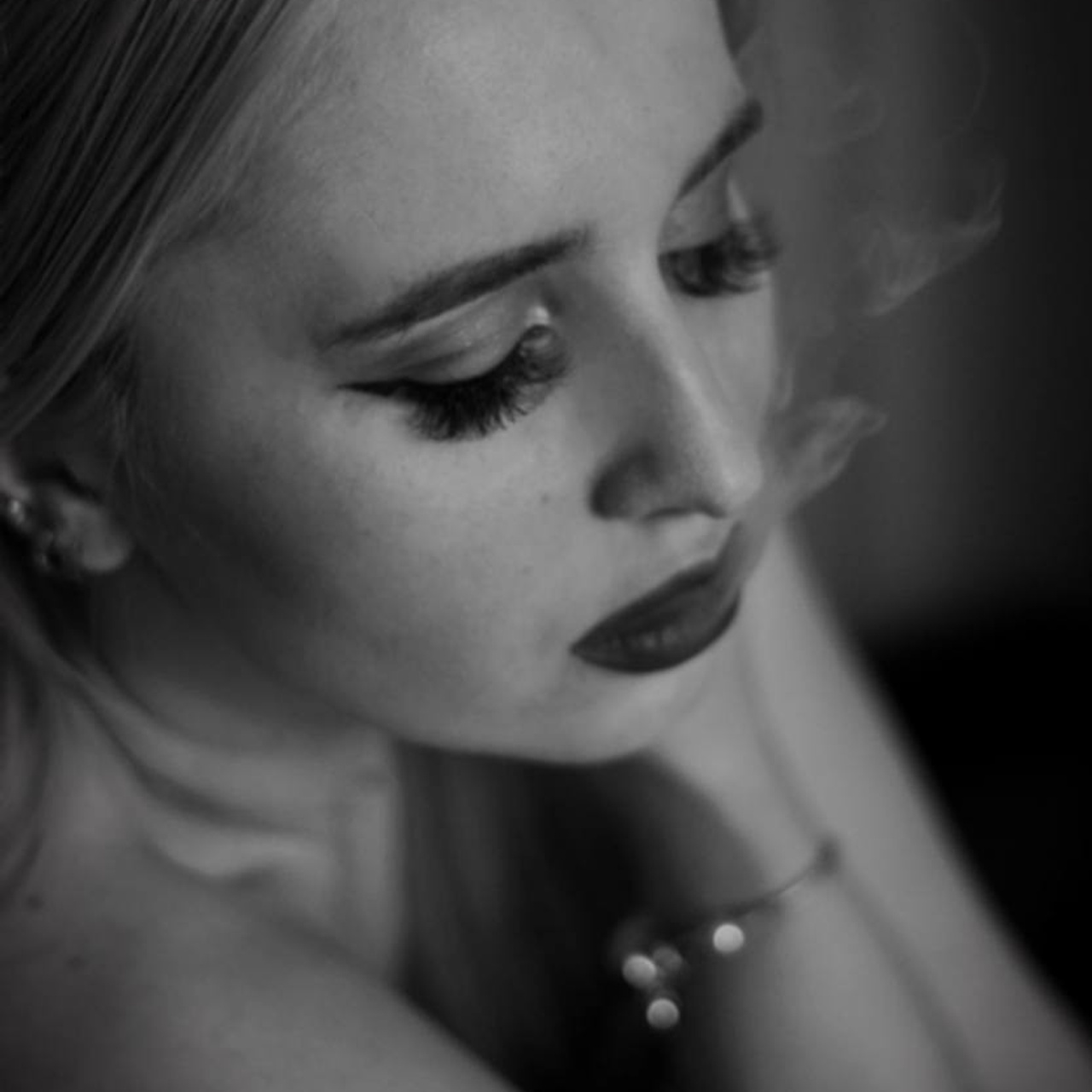 Дым. Md: Валентина