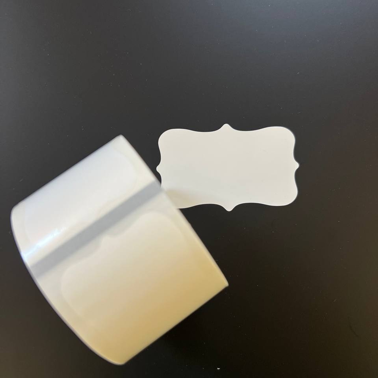 Печать на стикерах, этикетках для одежды, ленточках и наклейках в Приморско-Ахтарске. ФОТОСТИЛЬ, изготовление рекламной продукции в Приморско-Ахтарске