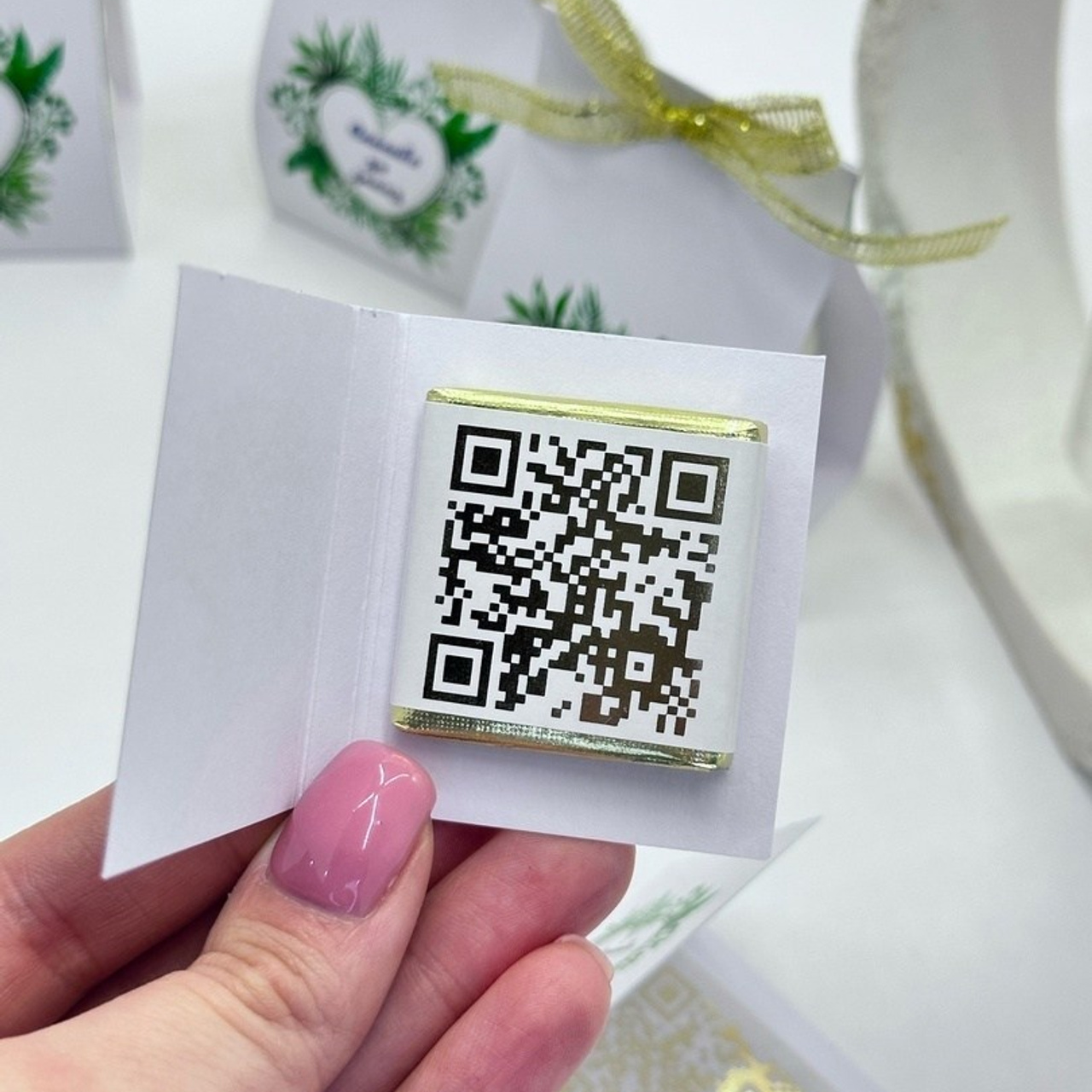 Печать на стикерах, этикетках для одежды, ленточках и наклейках в Приморско-Ахтарске. ФОТОСТИЛЬ, изготовление рекламной продукции в Приморско-Ахтарске