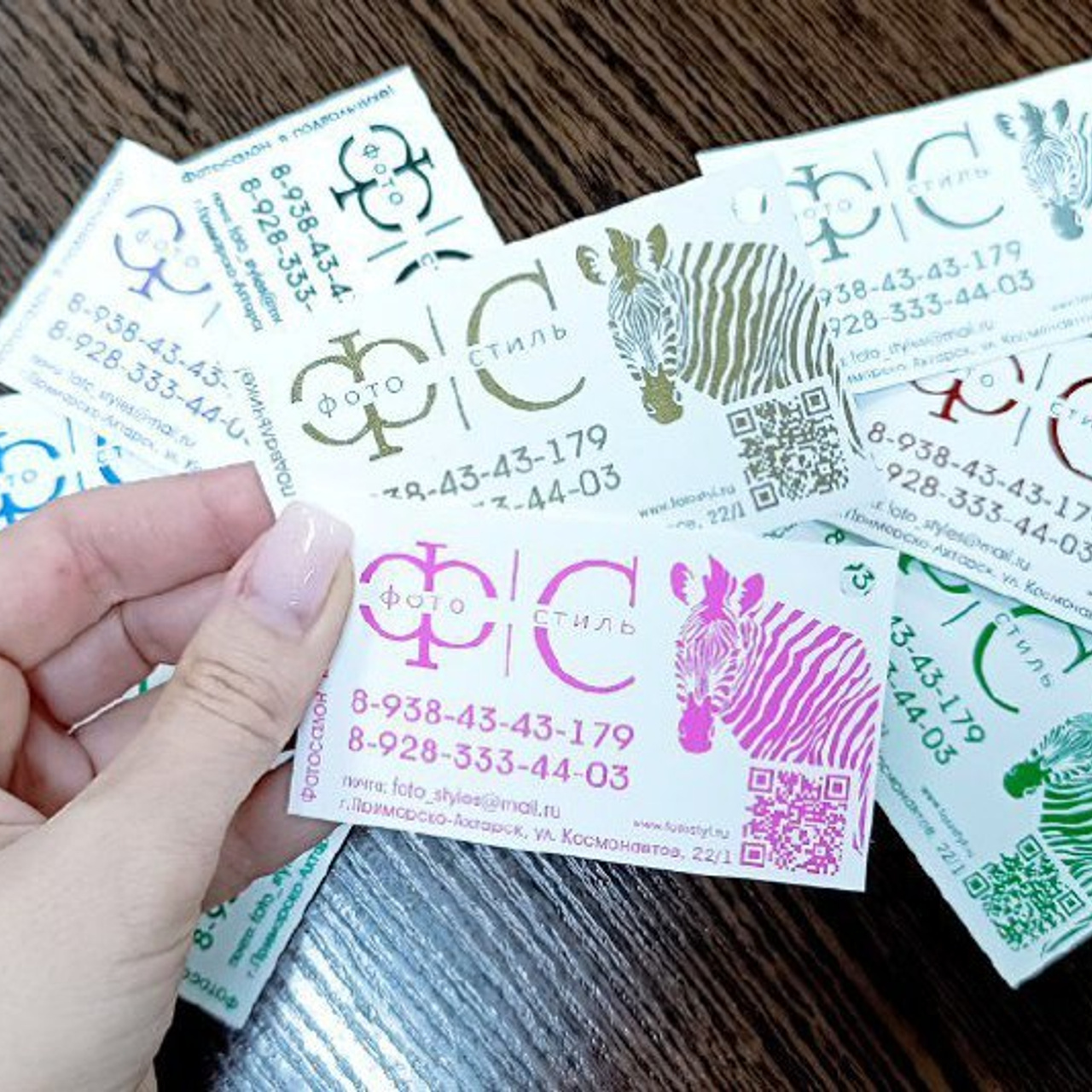 Печать на стикерах, этикетках для одежды, ленточках и наклейках в Приморско-Ахтарске. ФОТОСТИЛЬ, изготовление рекламной продукции в Приморско-Ахтарске