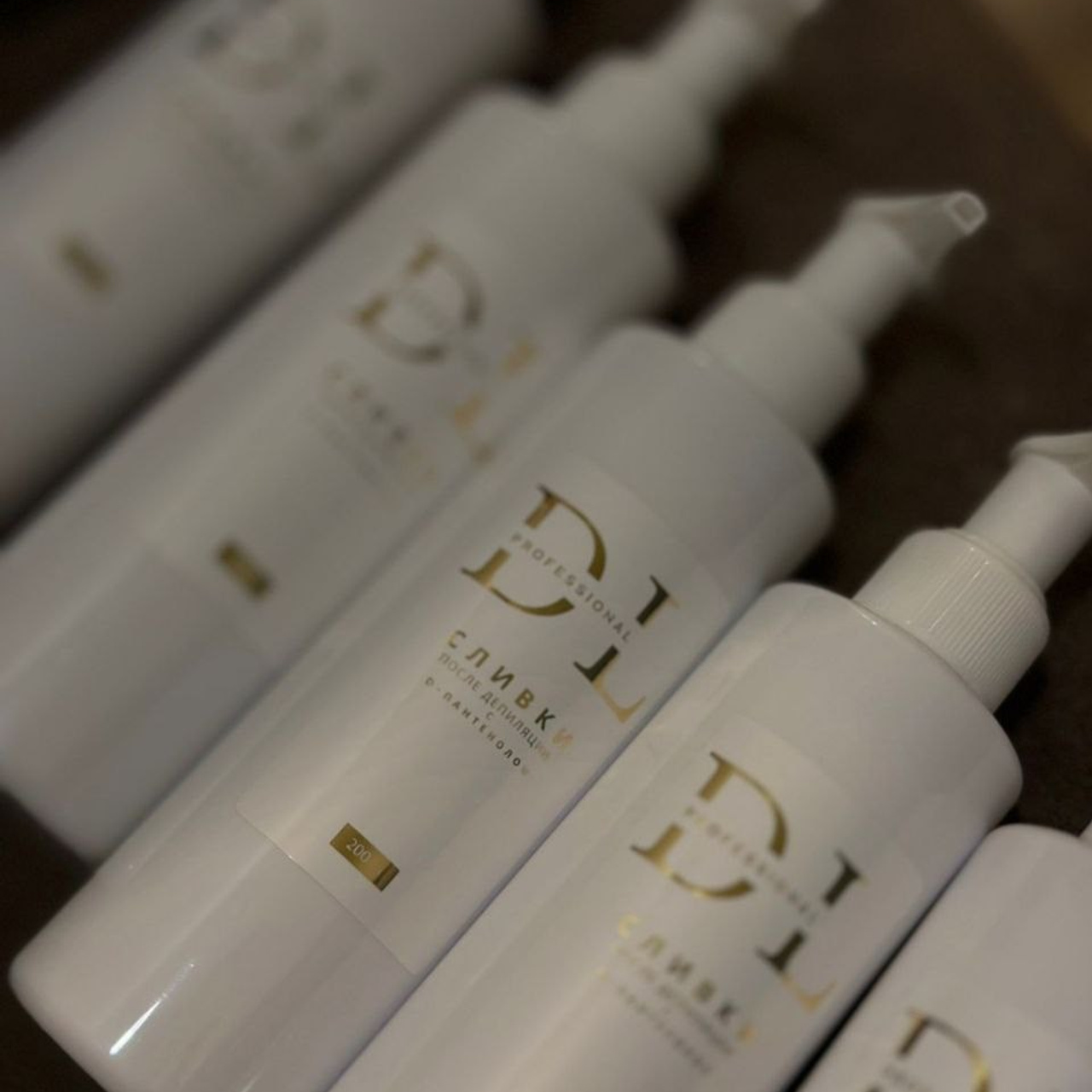 Печать на стикерах, этикетках для одежды, ленточках и наклейках в Приморско-Ахтарске. ФОТОСТИЛЬ, изготовление рекламной продукции в Приморско-Ахтарске