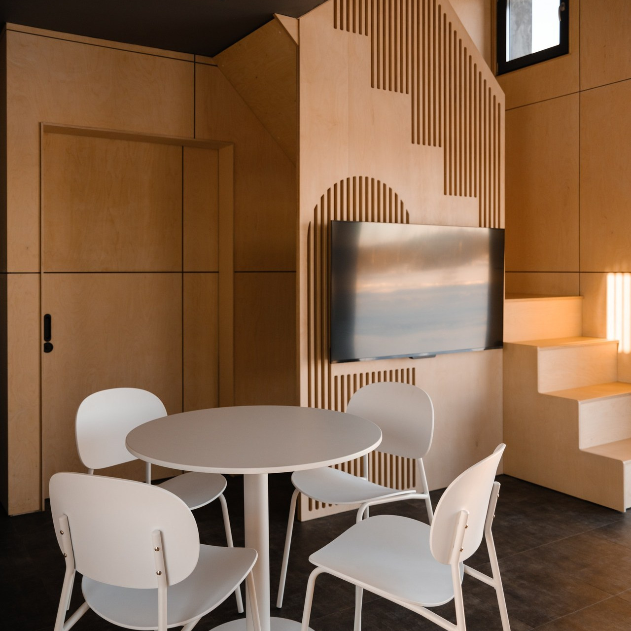 Отзывы. Oleg Samoilov is a documentary photographer for brands that value an honest story