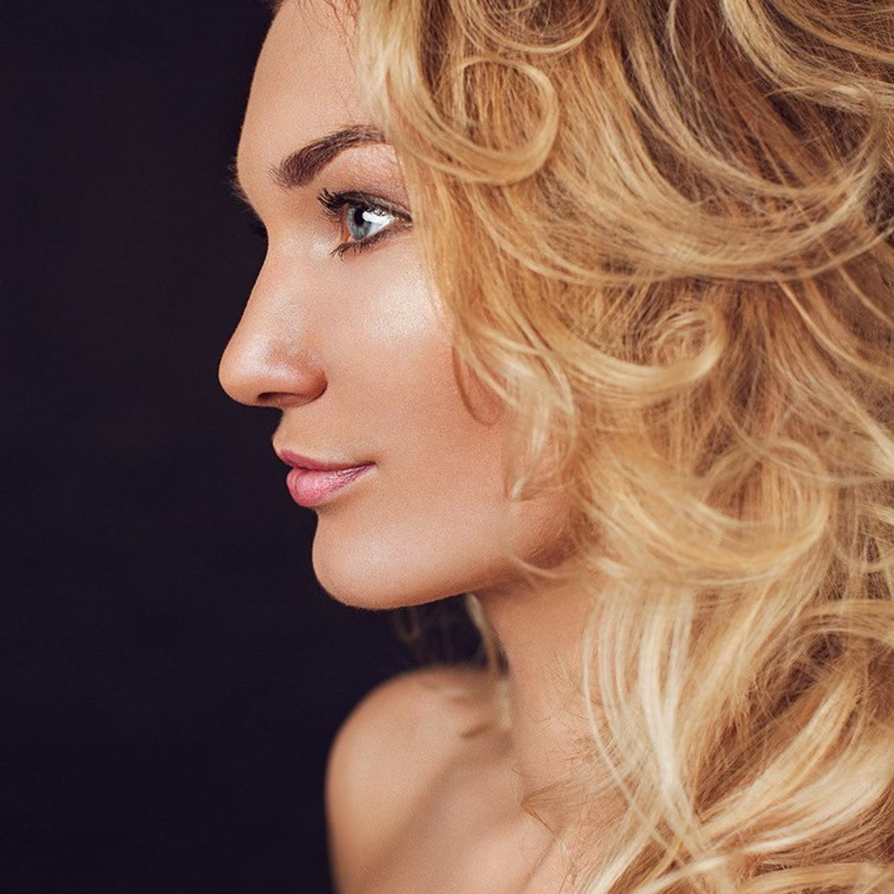 Отзывы о фотографе Анне Юмаловой — реальные истории клиентов. Женский фотограф в Санк-Петербурге и Москве — фотосессия девушки в студии, портрет, фотосъемка