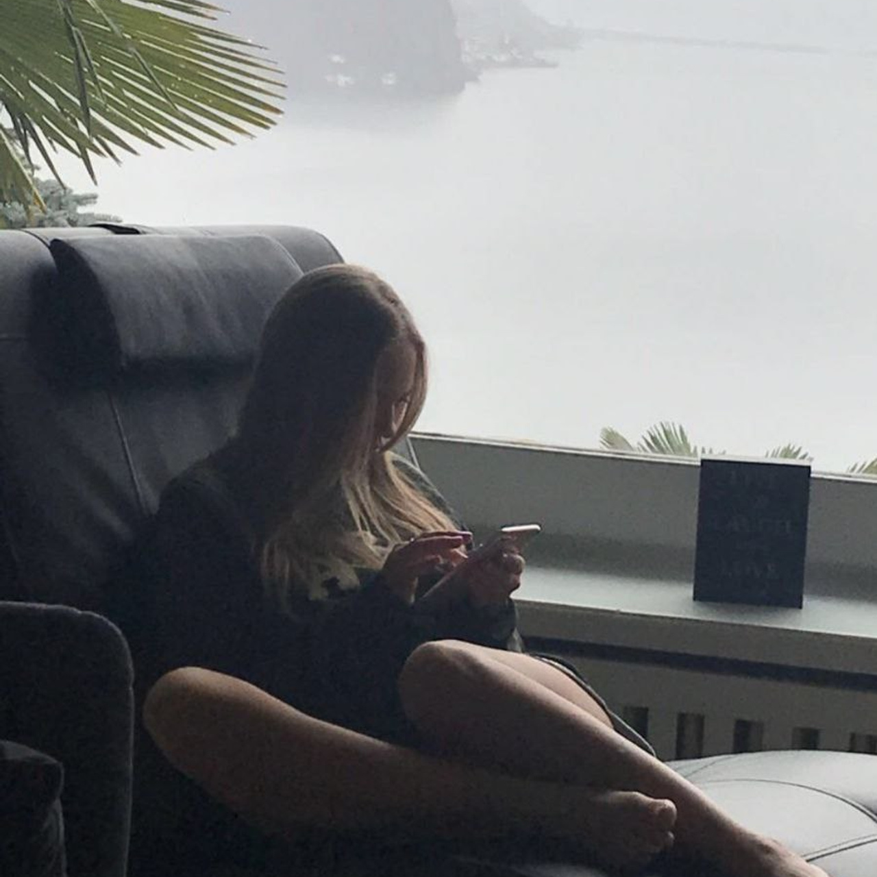 Отзывы о фотографе Анне Юмаловой — реальные истории клиентов. Женский фотограф в Санк-Петербурге и Москве — фотосессия девушки в студии, портрет, фотосъемка